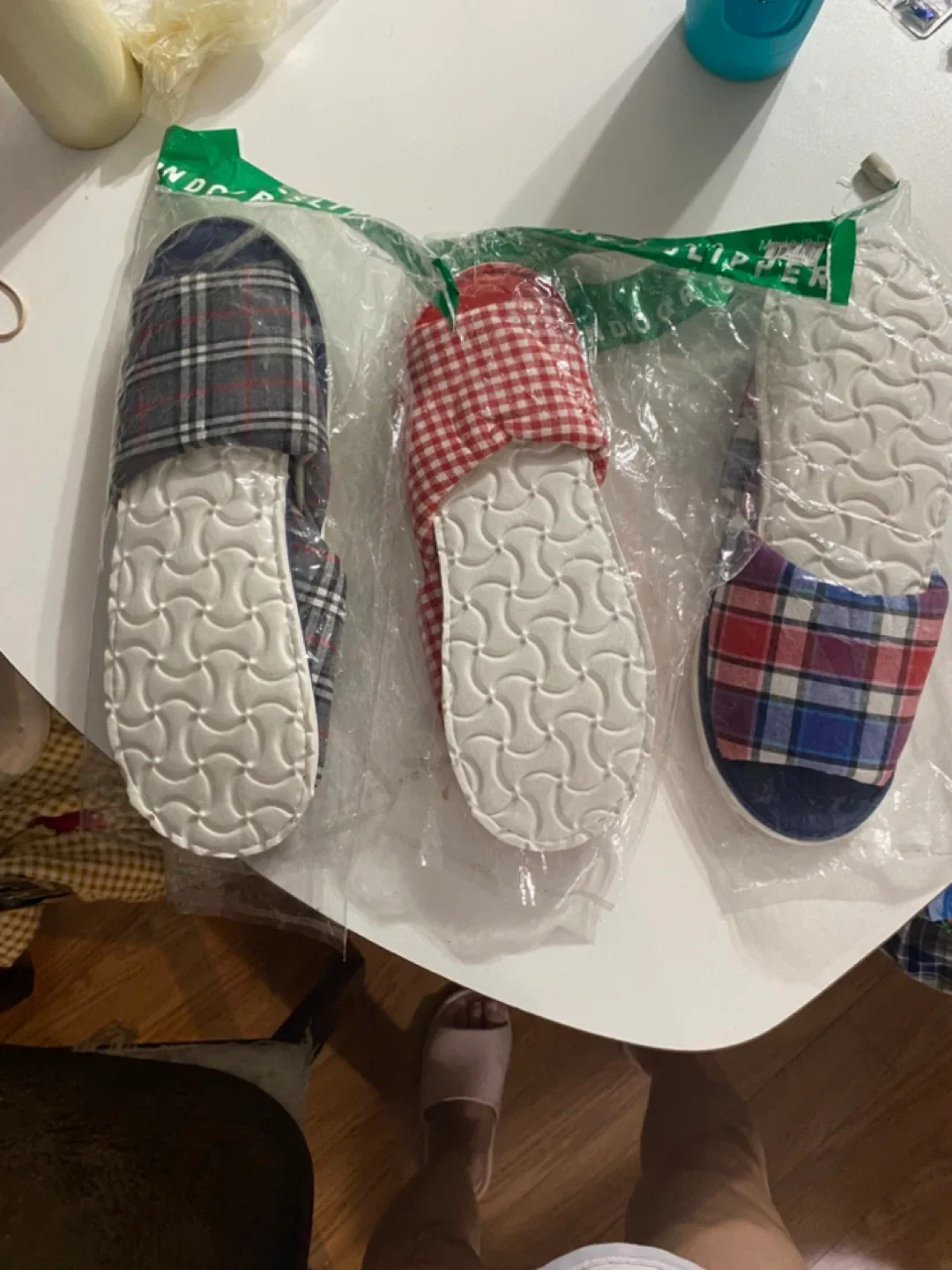 Brand New Assorted Plaid Pattern Slippers thumbnail