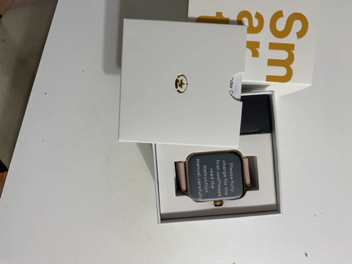 Brand New Smart Watch In Box（Selling a black one and 啊pink one） image indicator(2)