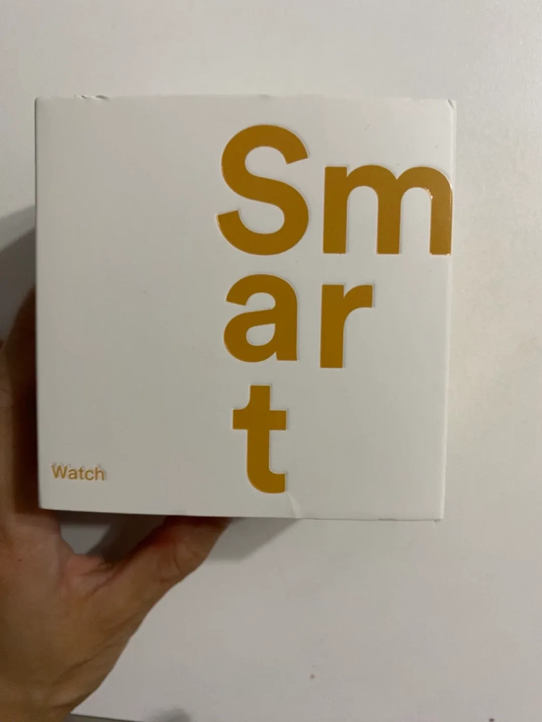 Brand New Smart Watch In Box（Selling a black one and 啊pink one） thumbnail