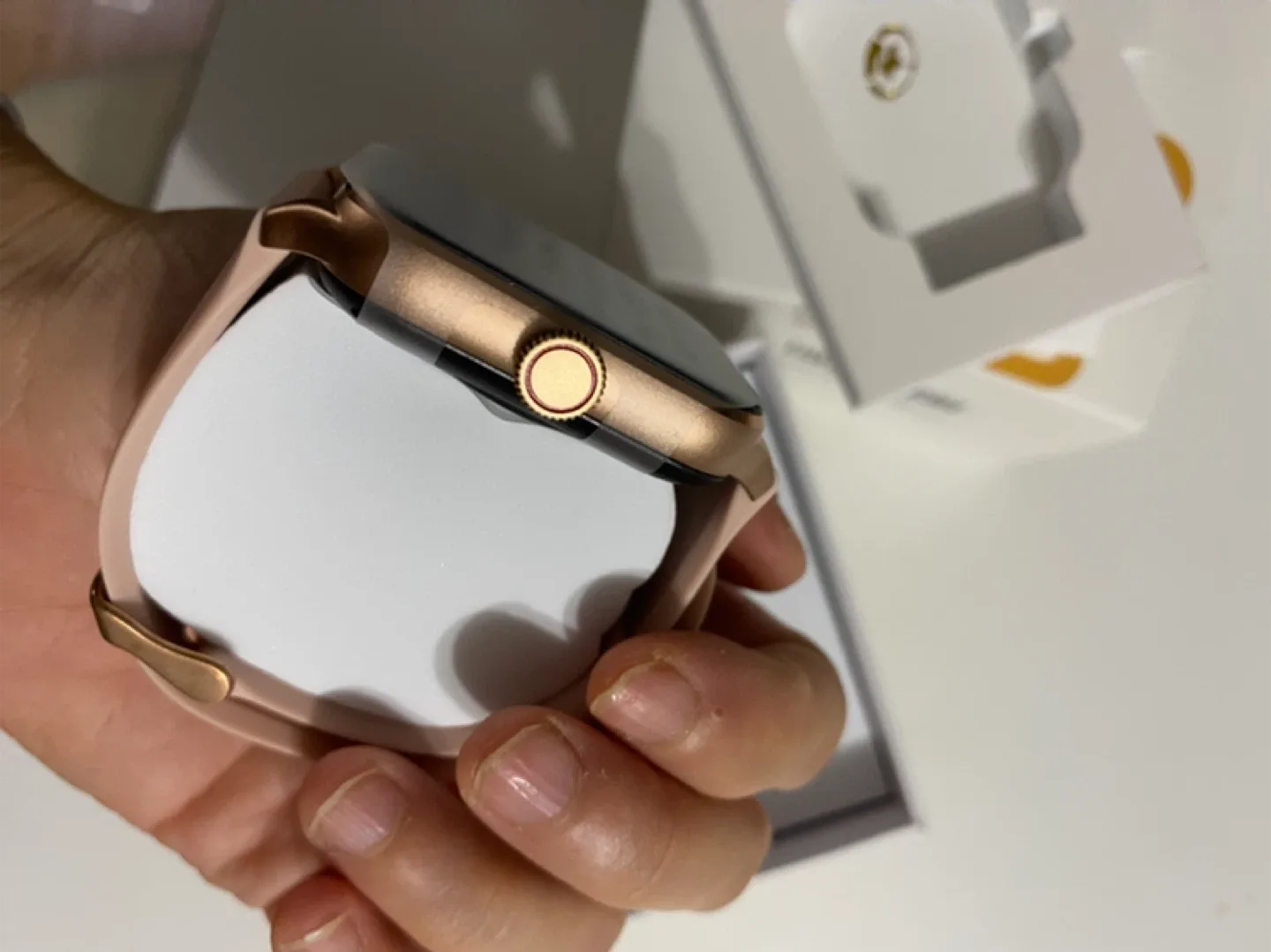 Brand New Smart Watch In Box（Selling a black one and 啊pink one） image indicator(5)