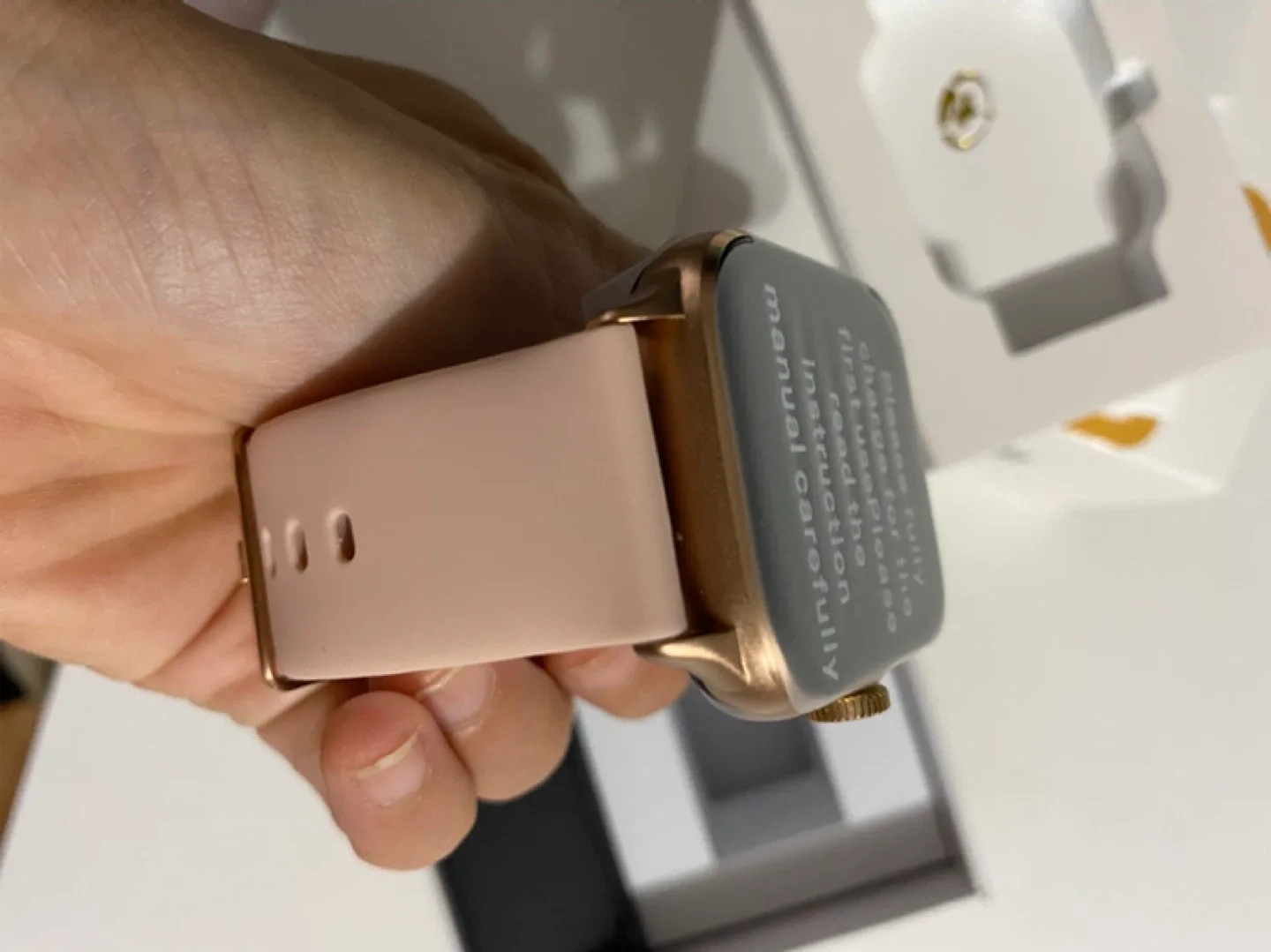 Brand New Smart Watch In Box（Selling a black one and 啊pink one） image indicator(7)