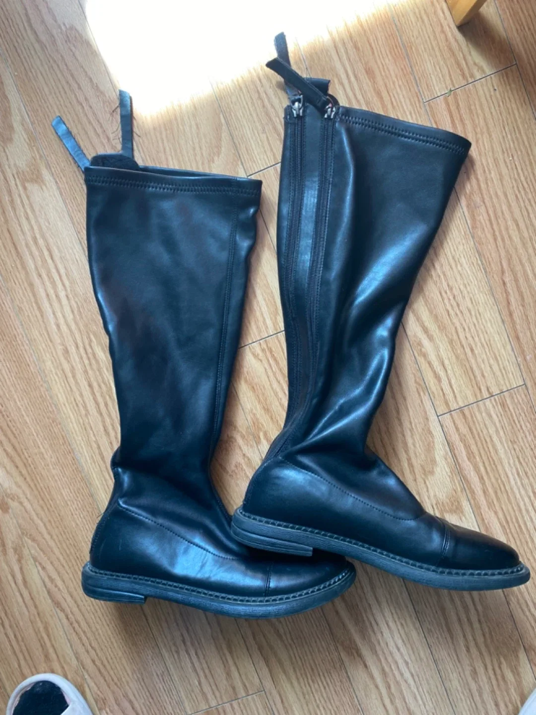 Black Leather Knee-High Boots, Furry inside Size 8.5 thumbnail