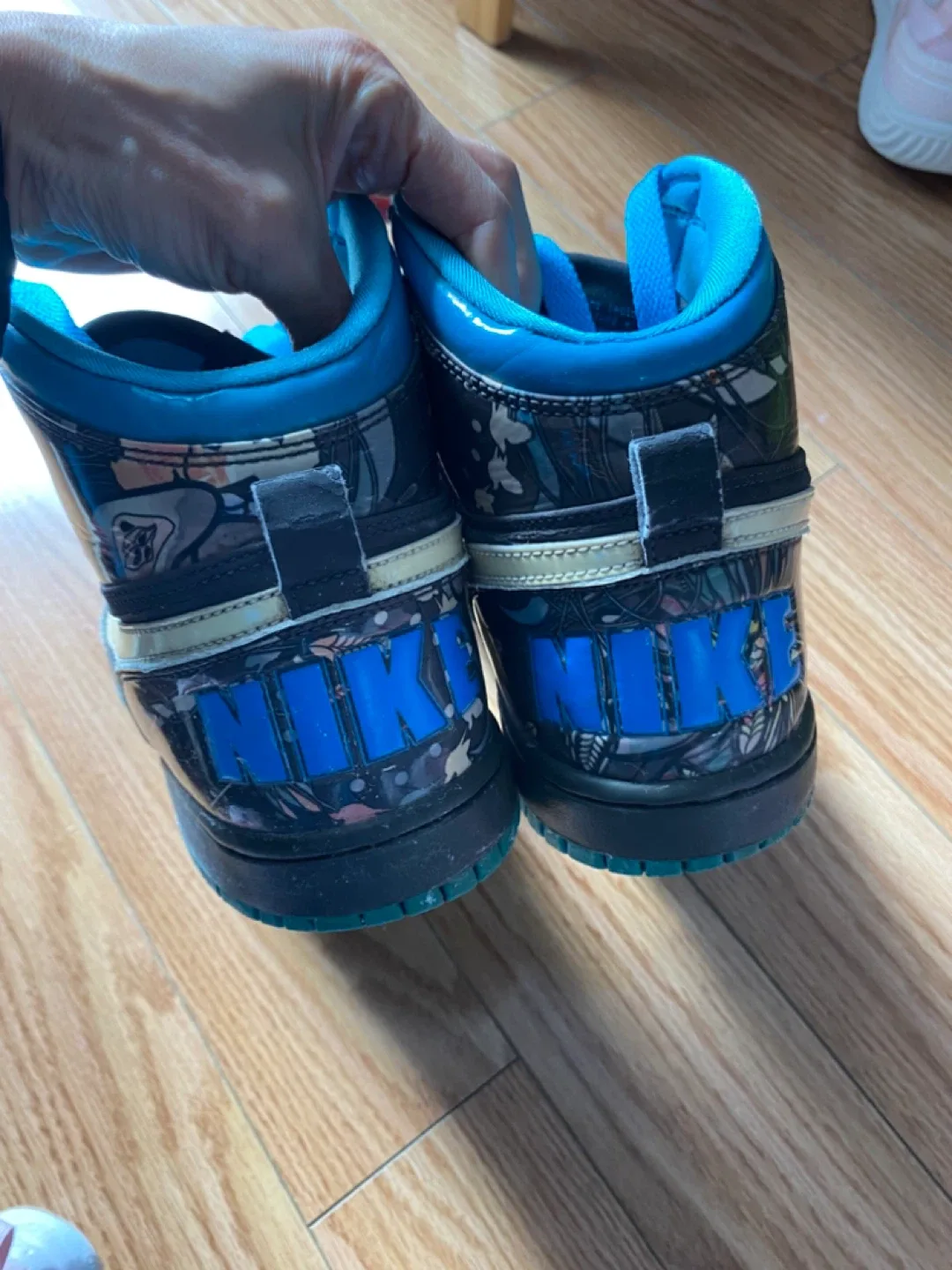 Nike High-Top Sneakers Size 10 image indicator(3)