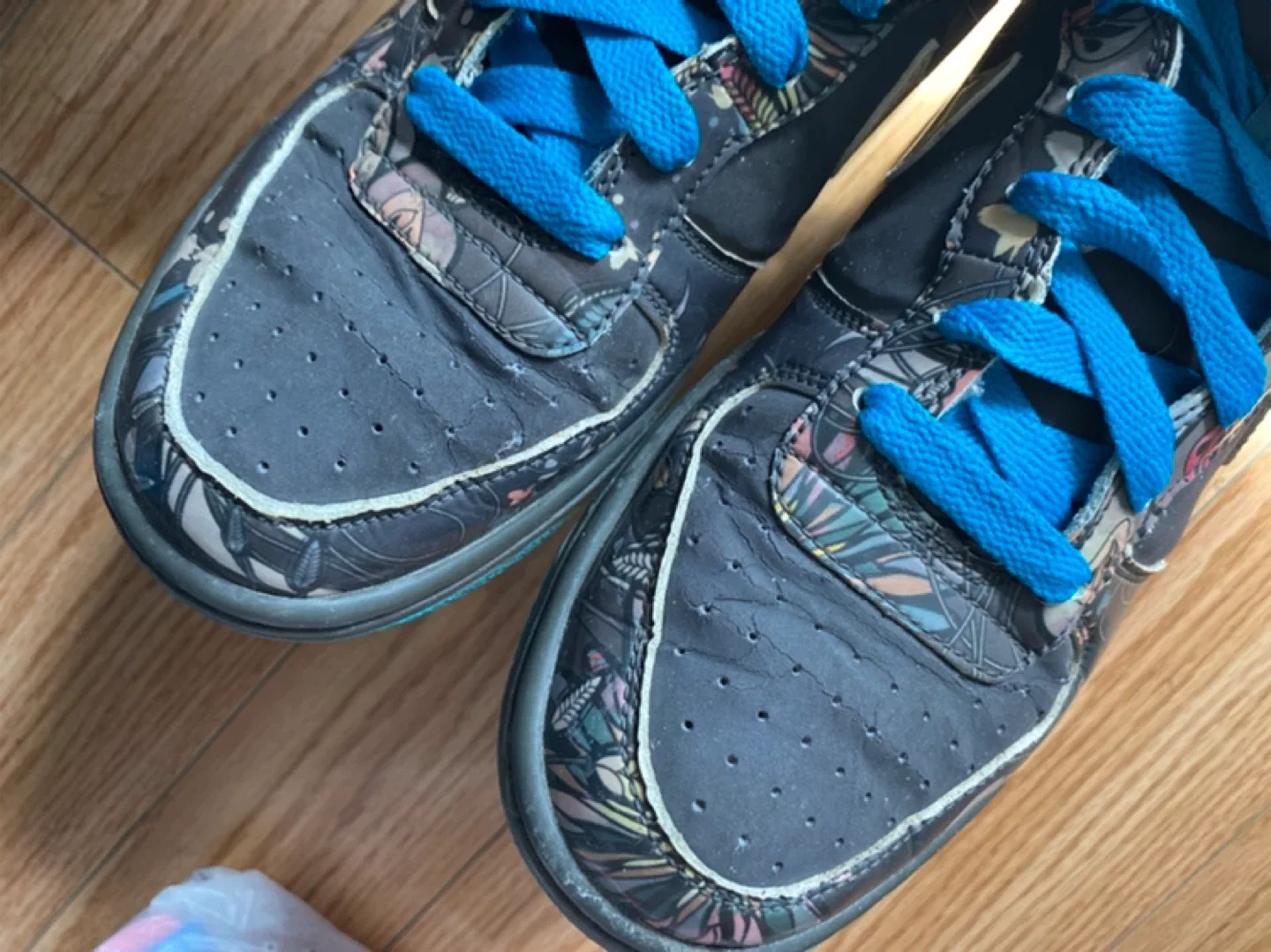 Nike High-Top Sneakers Size 10 image indicator(6)