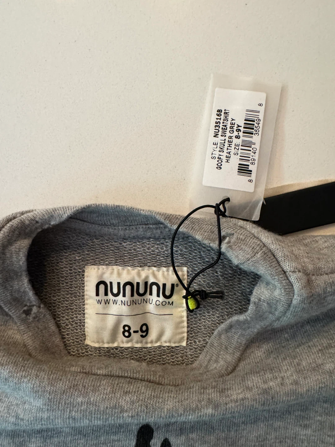 Brand New w/tags NUNUNU Kids Goofy Skull Sweatshirt. SZ 8-9. - photo 2