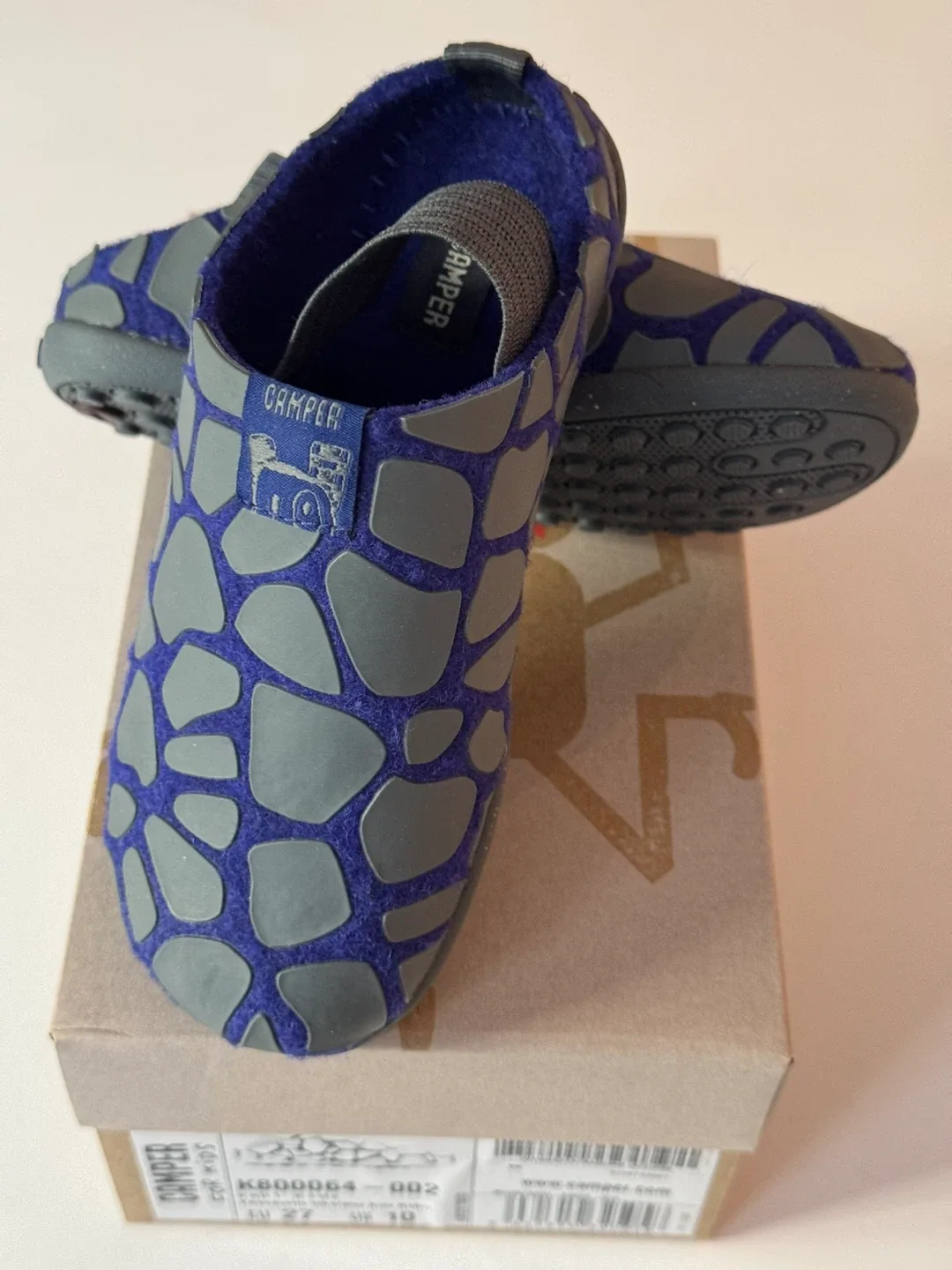 *BRAND NEW* CAMPER Wabi Slippers. Kids 10US/27EU image indicator(3)