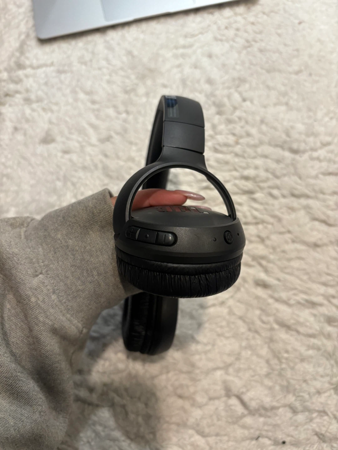 JBL Tune 510BT Wireless On-Ear Headphones - Black - photo 4