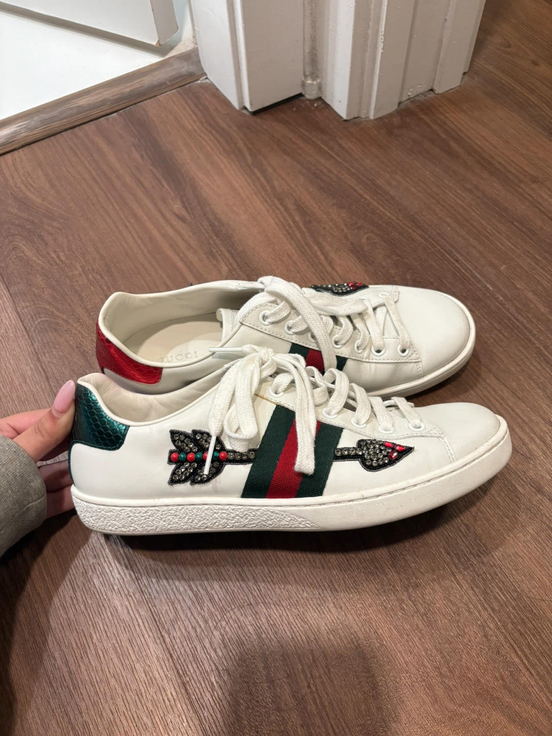 Gucci Women’s Ace Embroidered Sneaker size 7