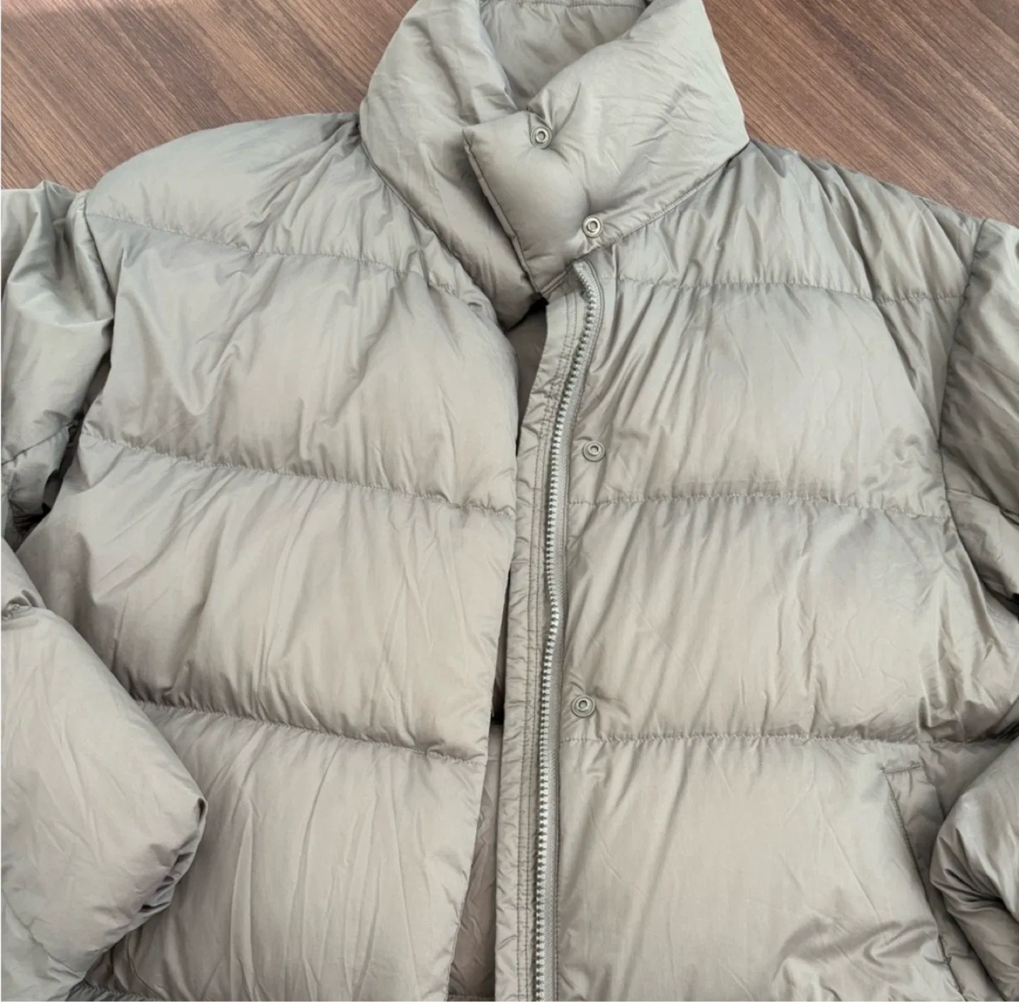 Uniqlo Ultra Light Down Puffer Jacket - Size S image indicator(2)