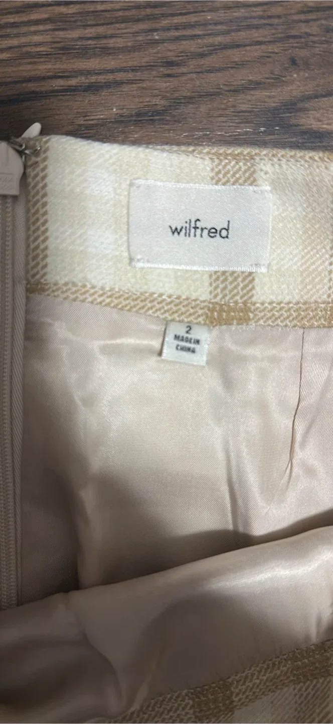 Aritzia plaid mini skirt image indicator(3)