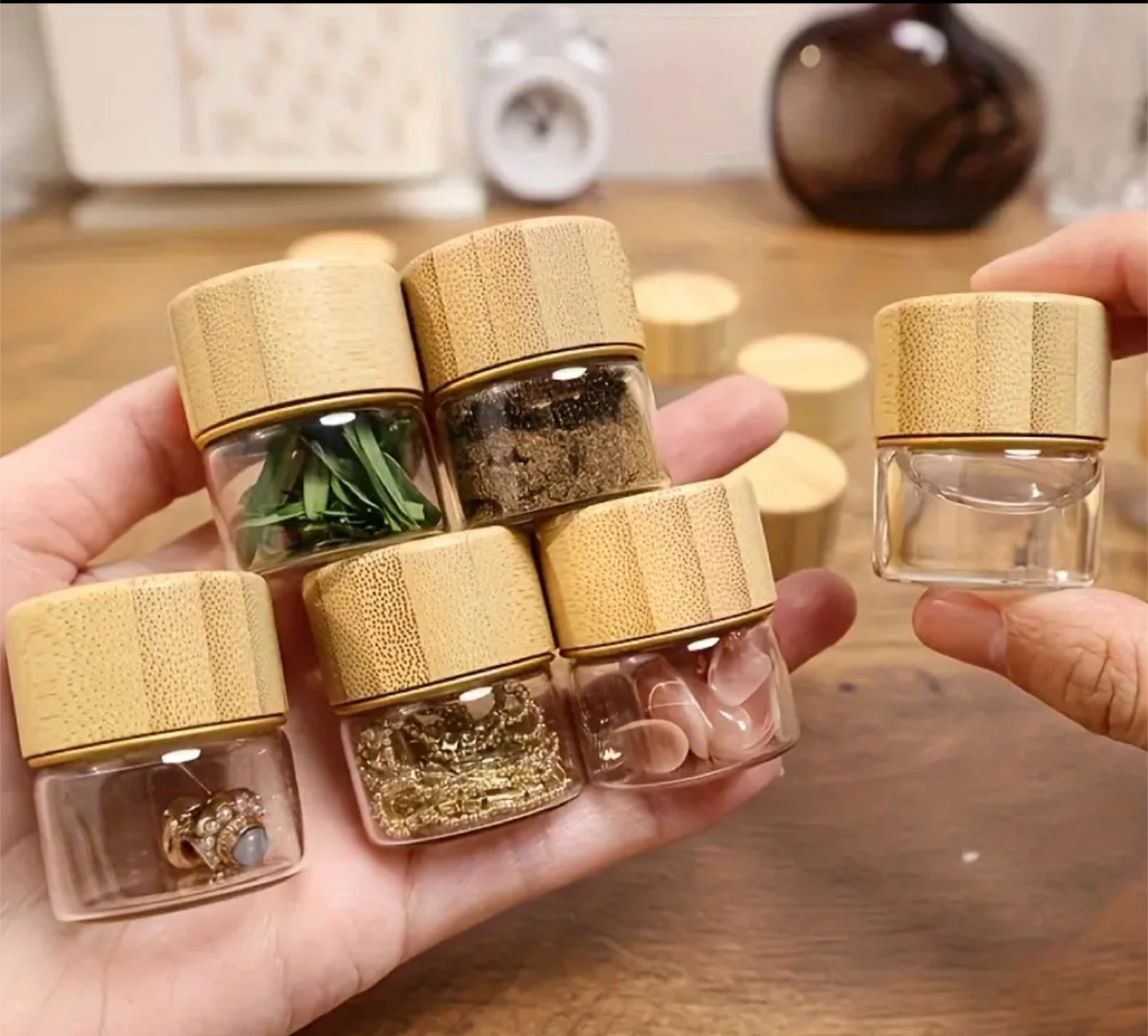 Small Glass Jars with Bamboo Lids (Set of 4) - photo 4