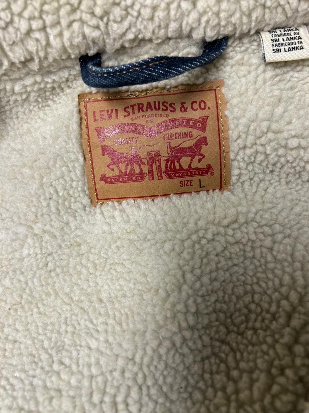 Levi Strauss & Co. Sherpa Trucker Jacket - Size L image indicator(4)