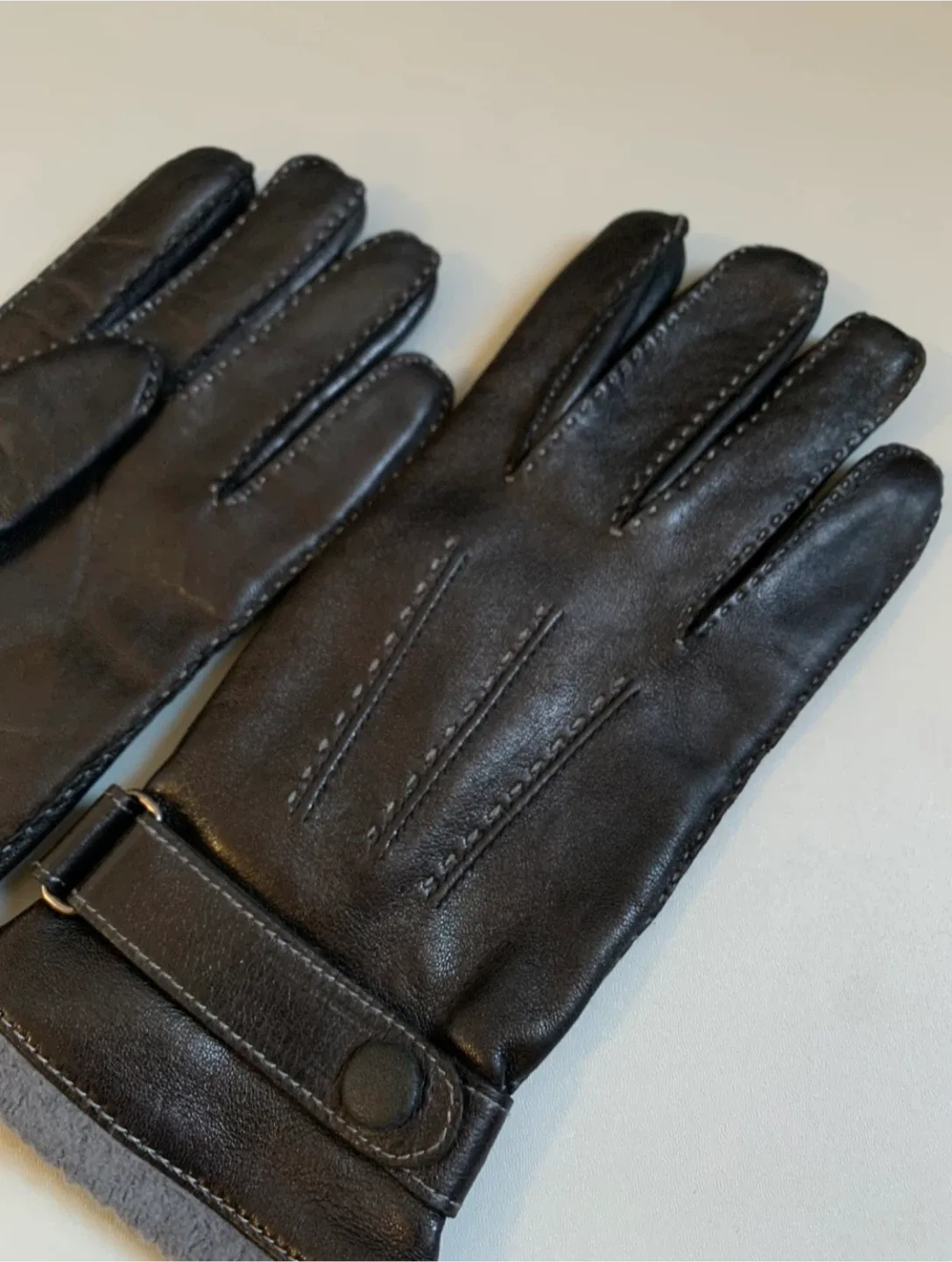 DANIER Men’s Genuine Leather Winter Gloves image indicator(4)