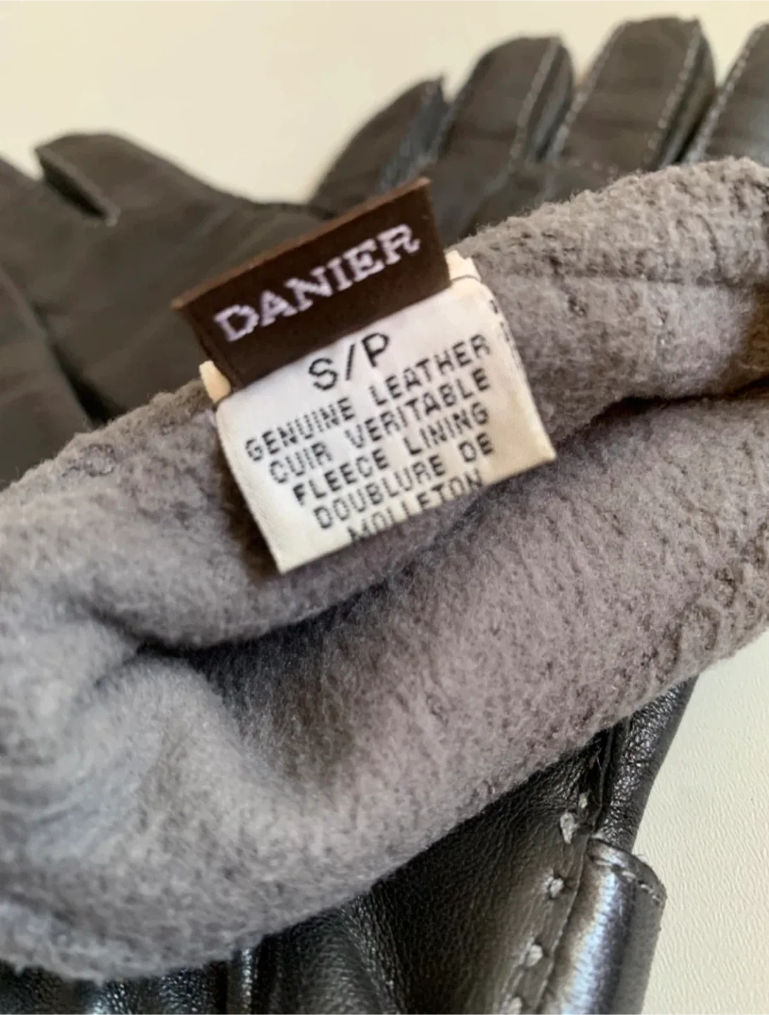 DANIER Men’s Genuine Leather Winter Gloves image indicator(8)