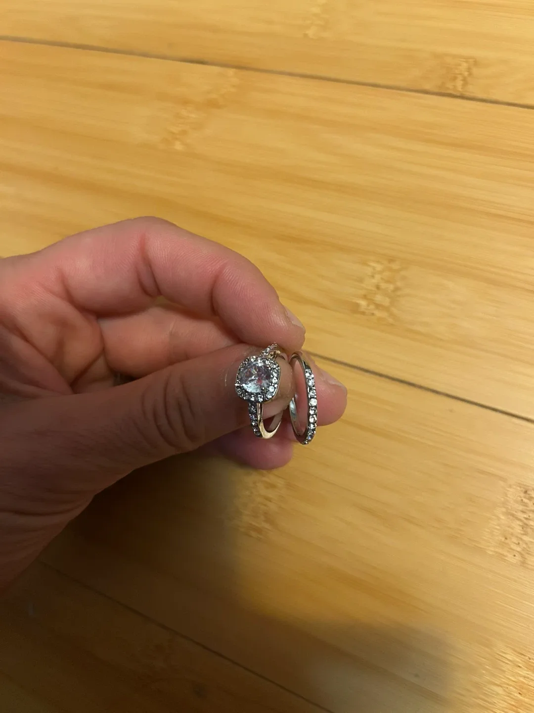 Engagement & Wedding Ring Set image indicator(2)