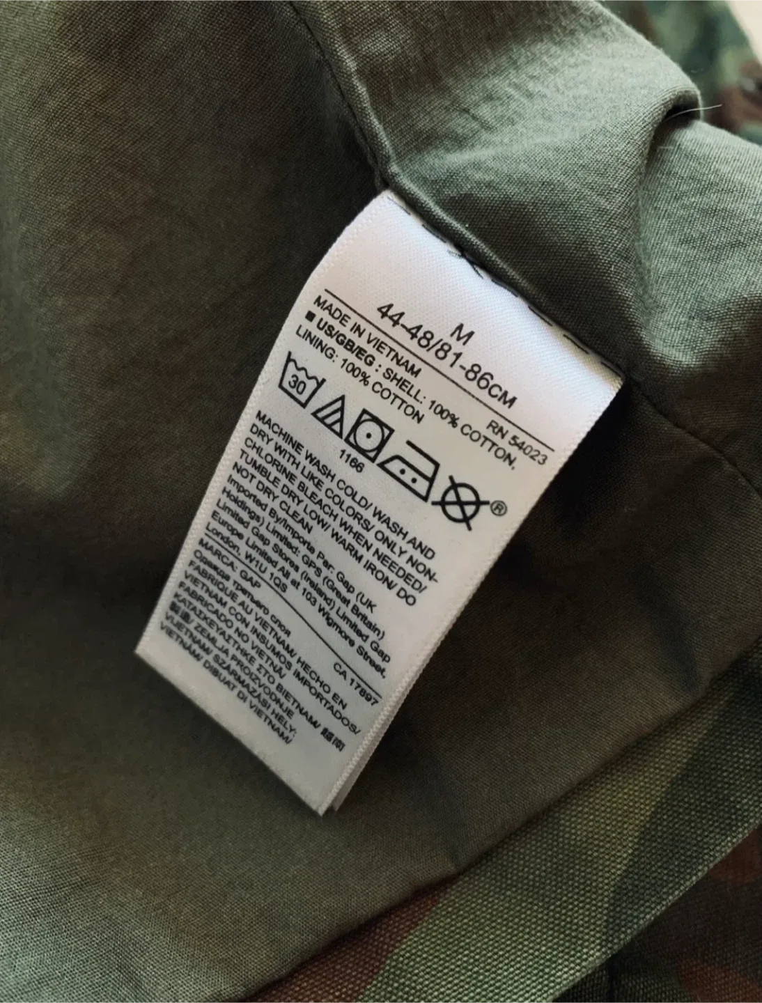 GAP Men’s Jacket-Size M image indicator(9)