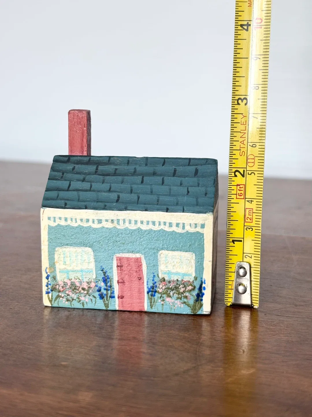 Small wooden hand painted house image indicator(3)