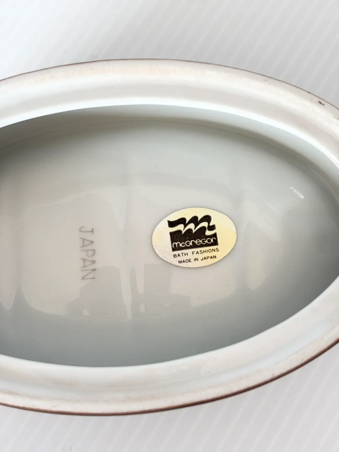 Vintage McGregor bath fashions brown ceramic soap dish image indicator(4)