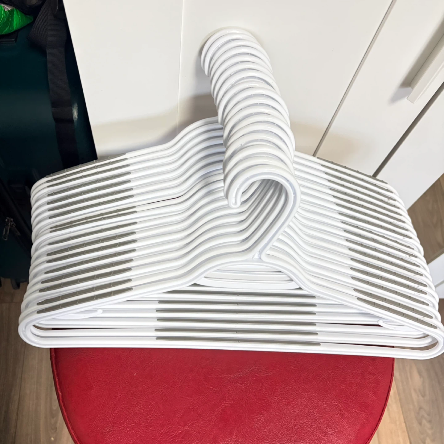 New White Plastic Hangers with Rubber Grips (17pcs) - photo 3