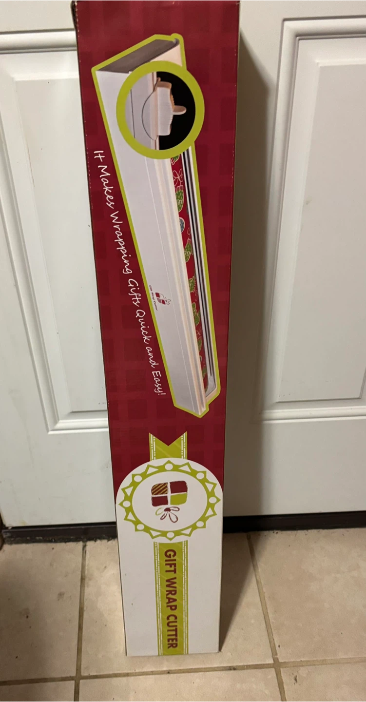 Gift Wrap Cutter - Makes Wrapping Gifts Quick & Easy!