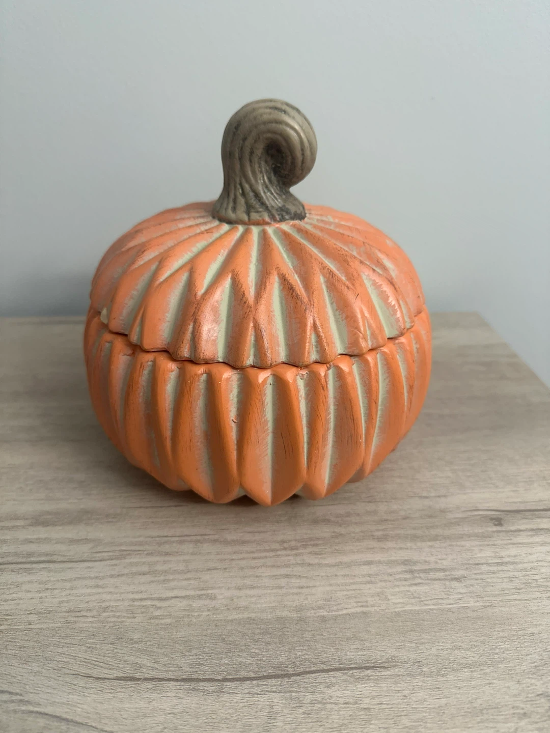 MG Studio Vanilla Pumpkin Candle