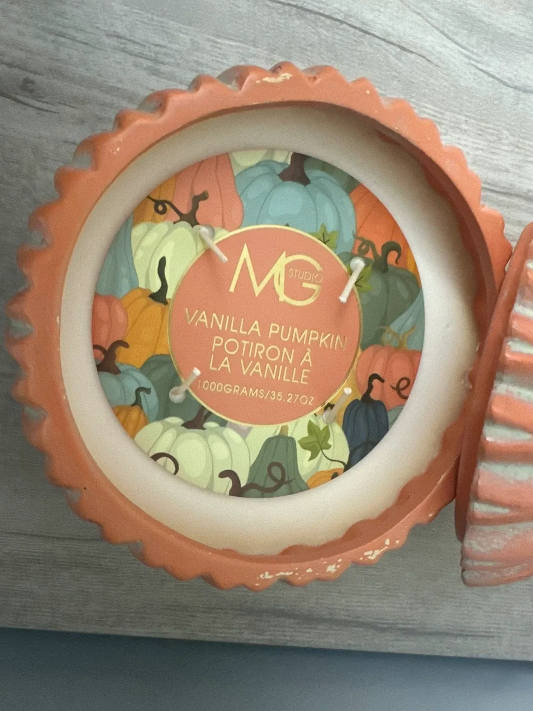 MG Studio Vanilla Pumpkin Candle image indicator(3)