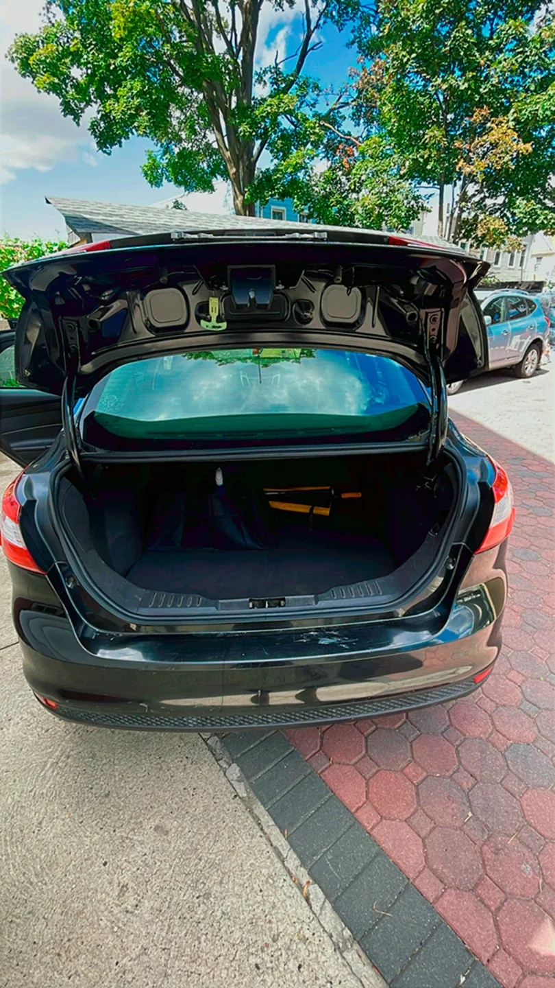 Ford Focus - Black 2013 image indicator(6)