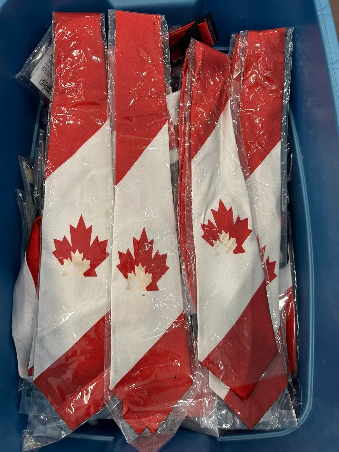 Canadian Flag Tie - Brand New thumbnail