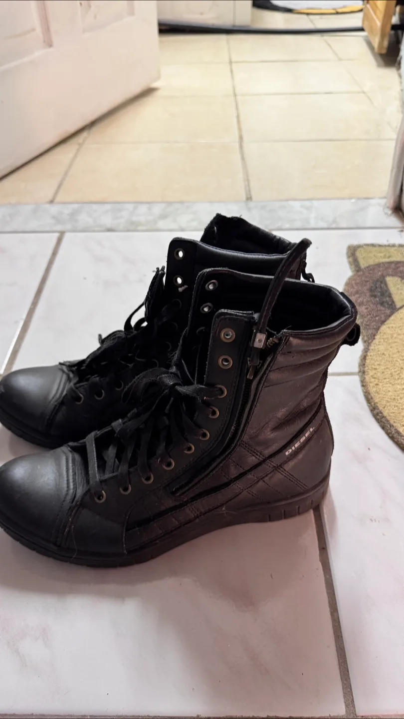 Diesel Black Leather High Top Sneakers Size 42 image indicator(2)
