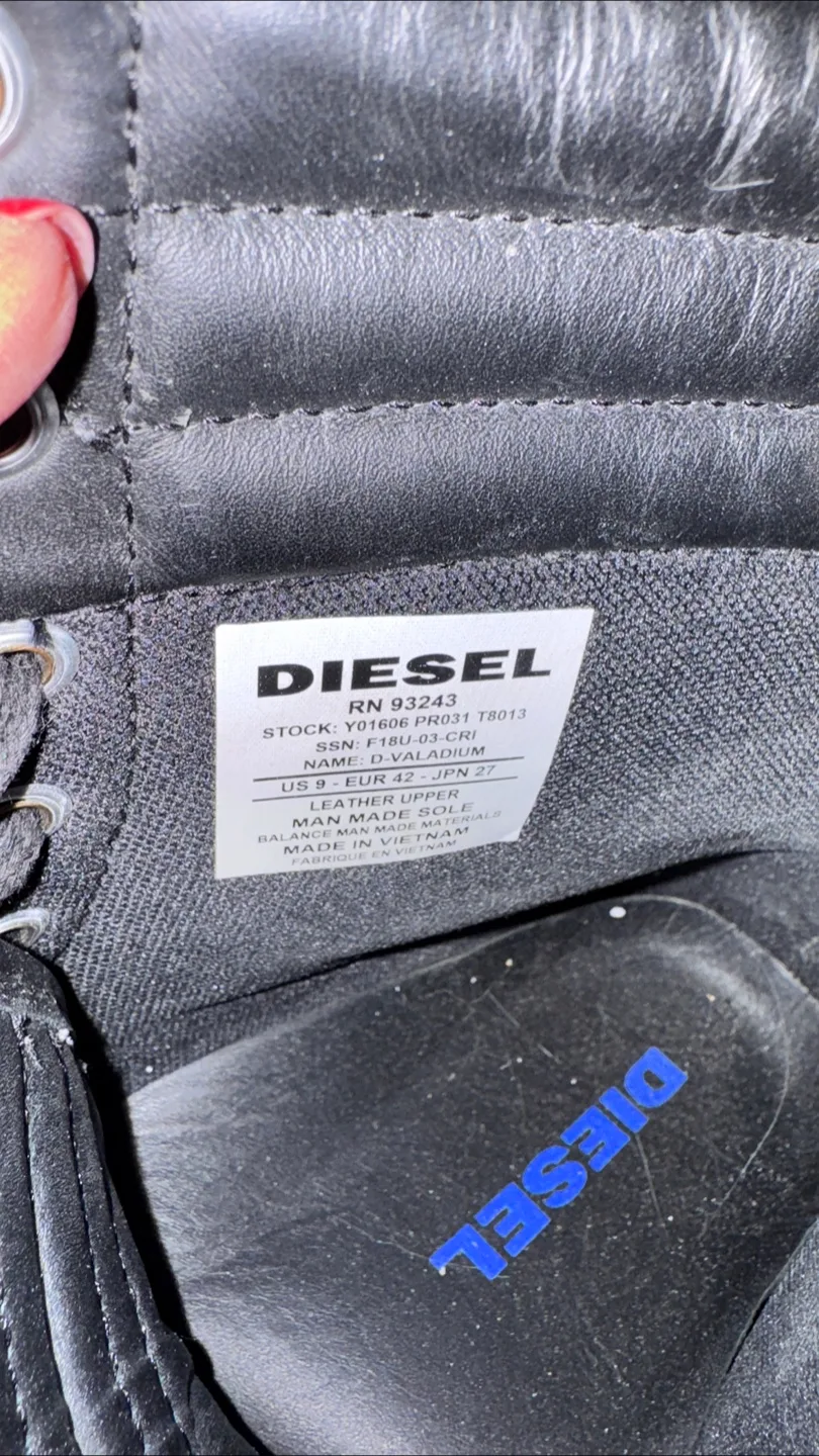 Diesel Black Leather High Top Sneakers Size 42 image indicator(3)