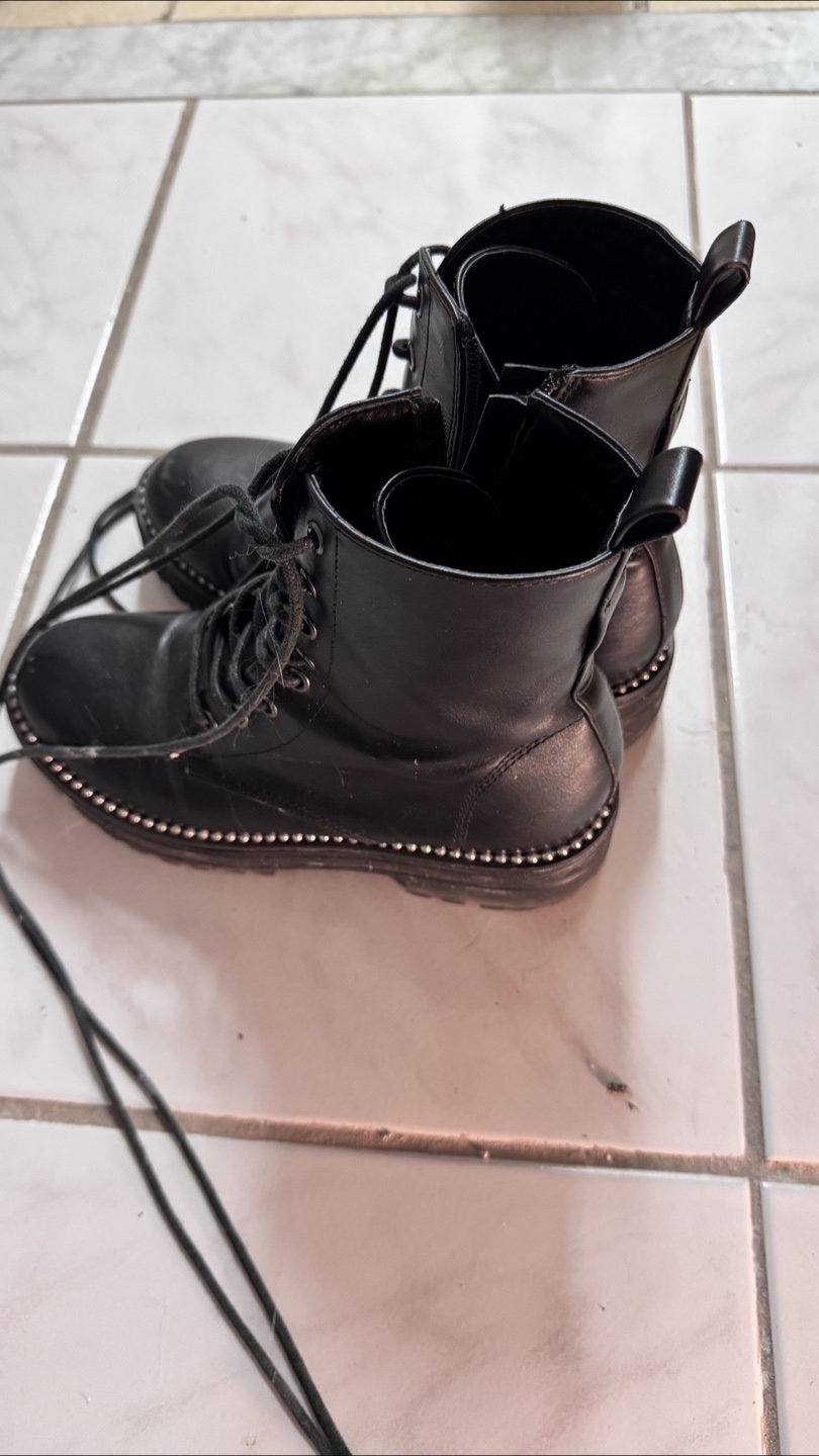 Boxier Black Ankle Boots - Size 6 - photo 2