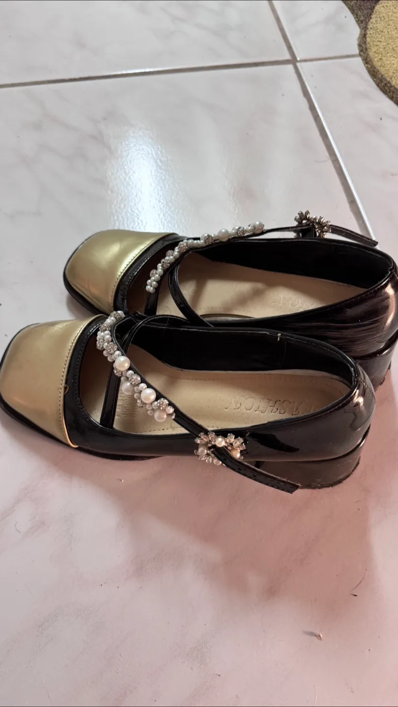 Black & Gold Dress Shoes - Size 6 image indicator(2)