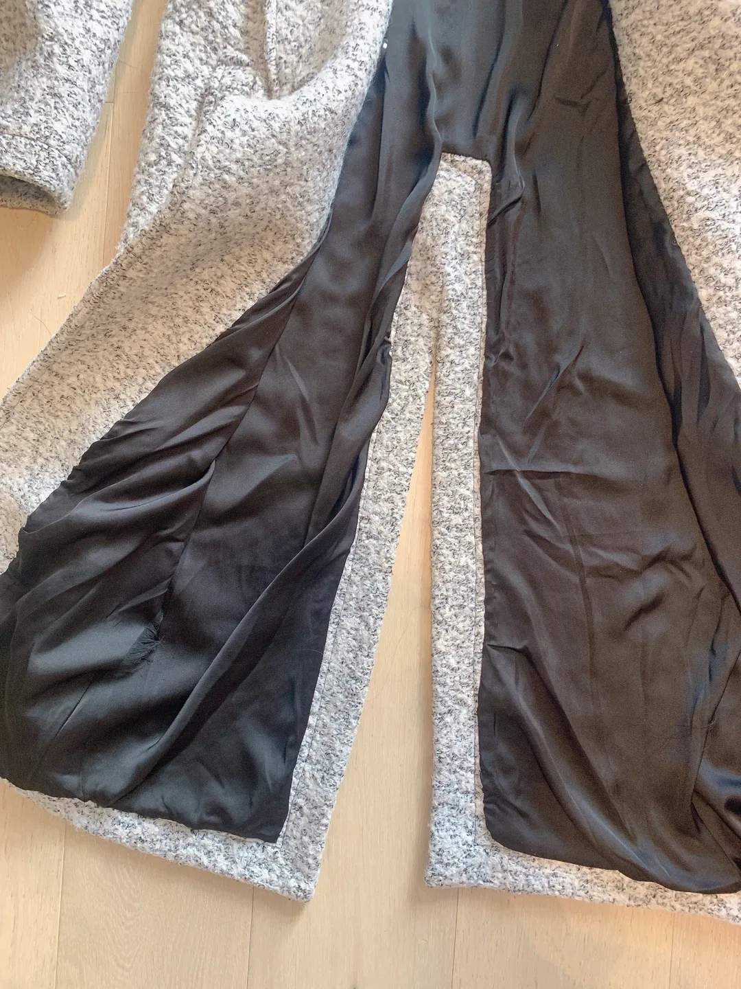 Classic Grey Long Coat - Size M image indicator(8)