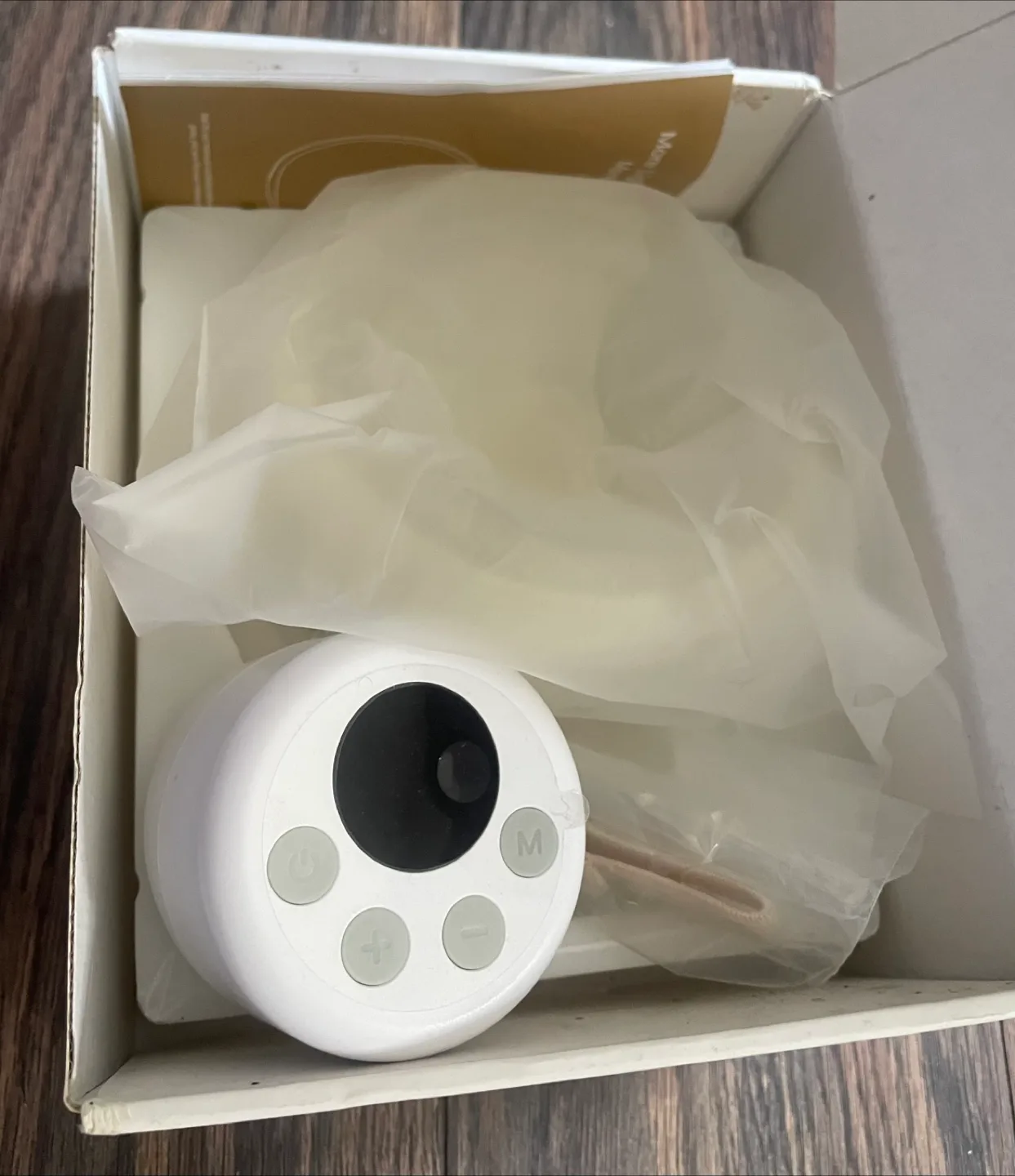 Momcozy S12 Wearable Electric Breast Pump - Like New! image indicator(2)