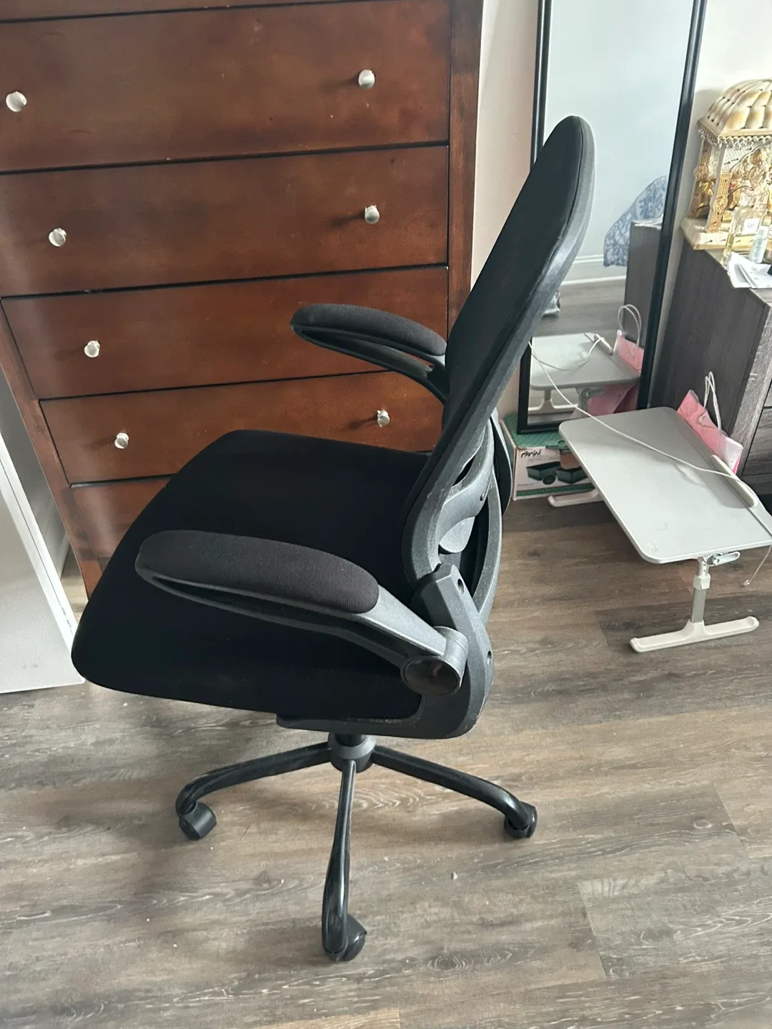 Black Office Chair image indicator(2)