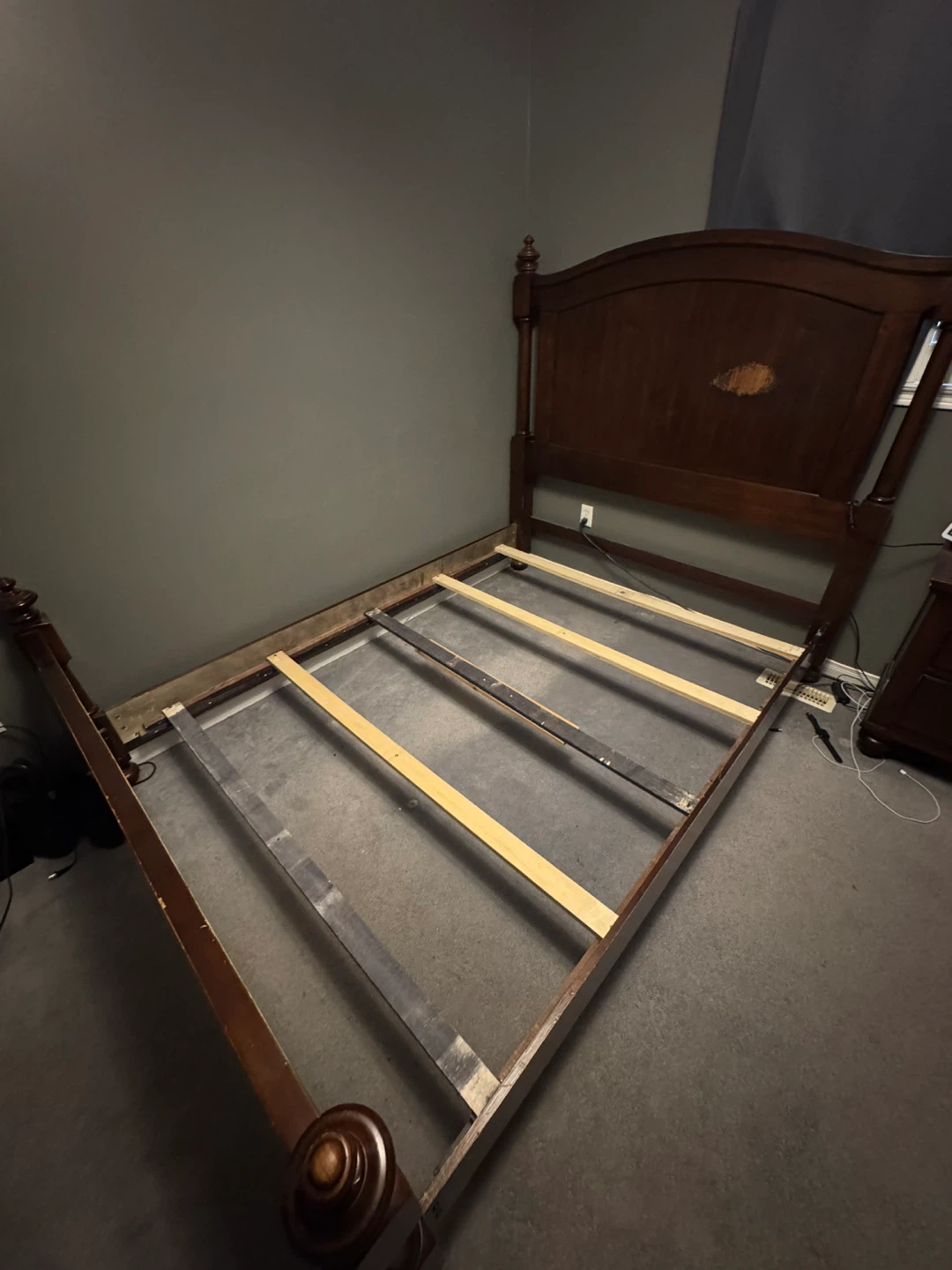 Queen Bedframe