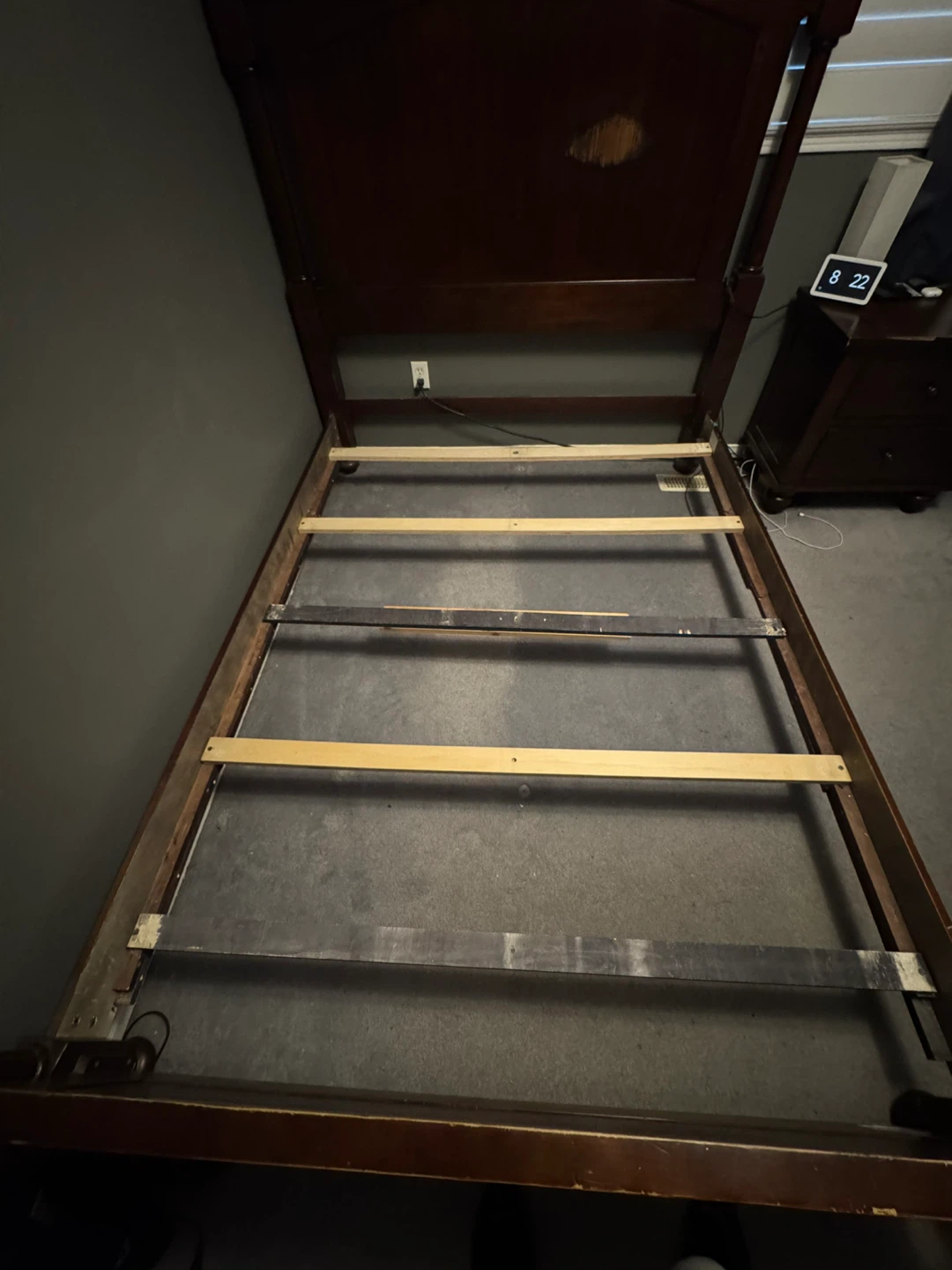 Queen Bedframe - photo 2