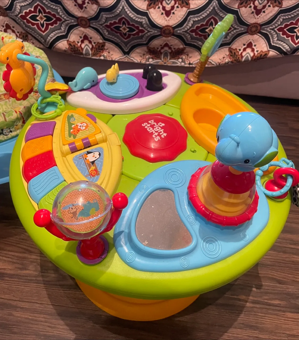 Bright Starts Around We Go Activity Center image indicator(2)