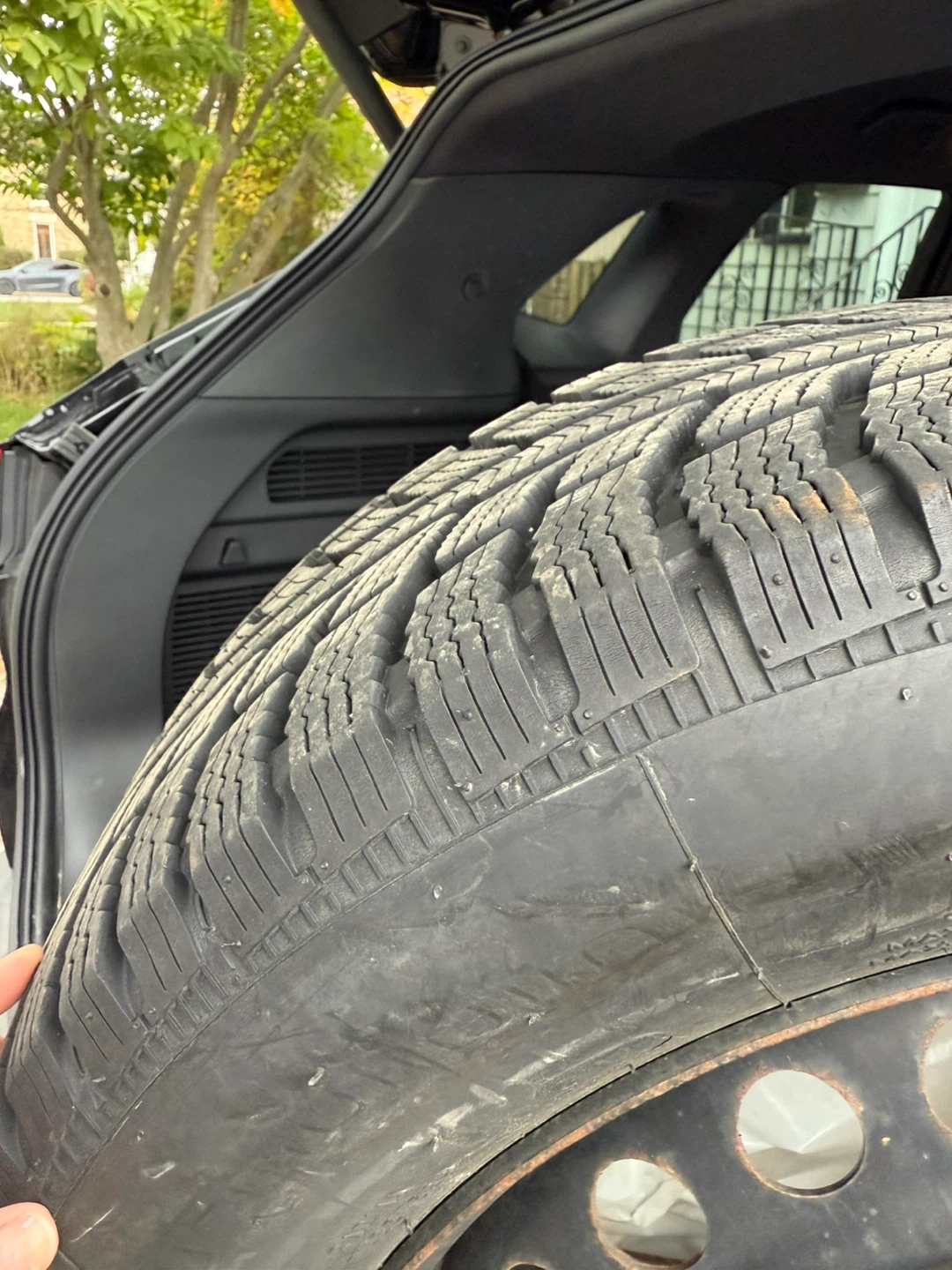 Used Winter Tires on Rims (low km) - photo 5