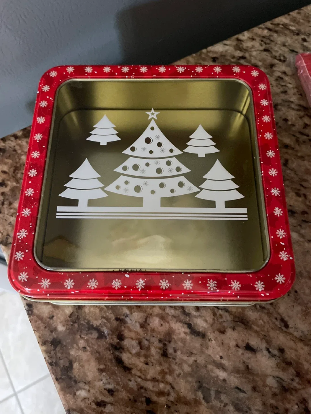 Christmas tins and napkins brand new image indicator(4)