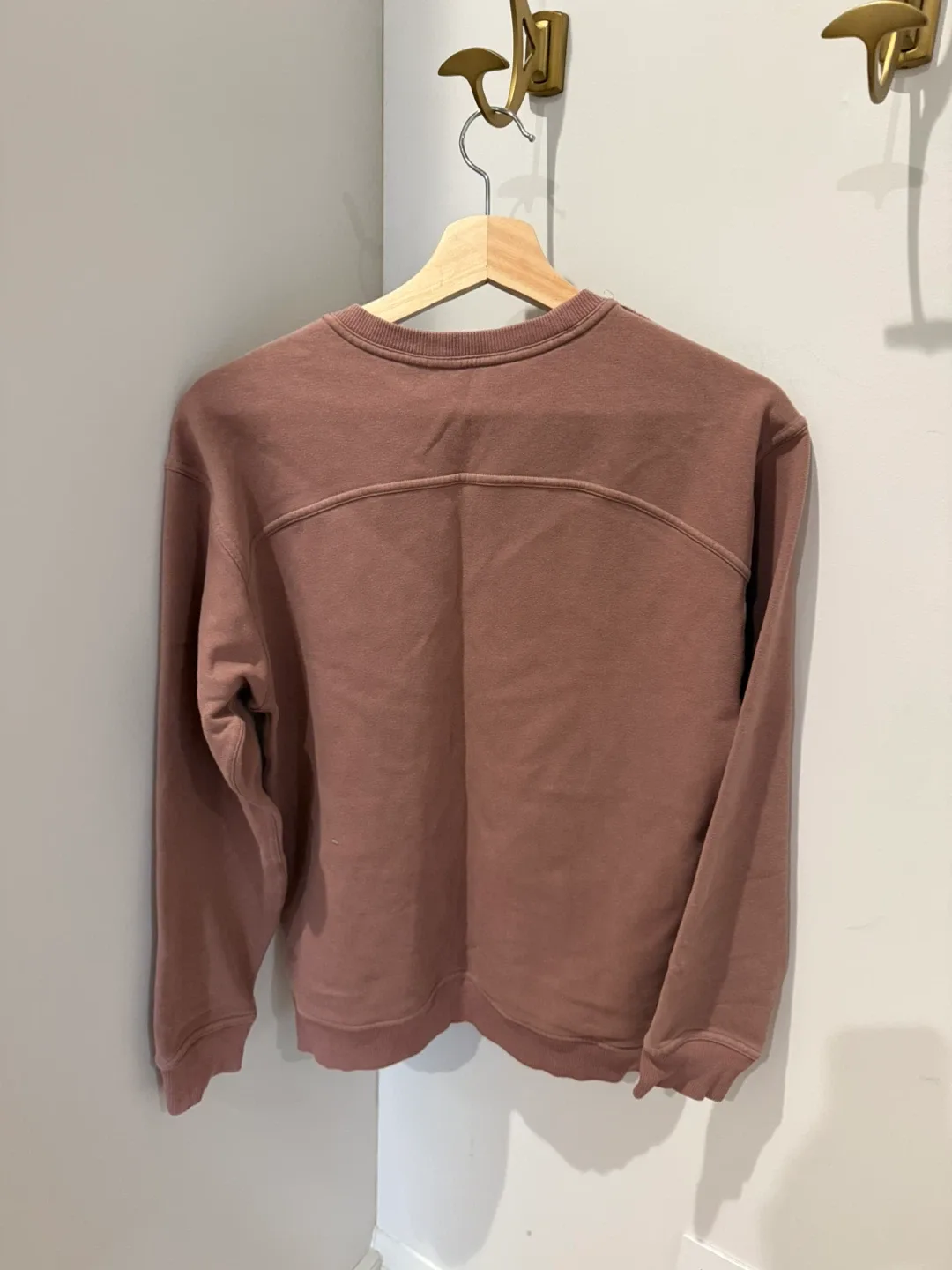Lululemon - sweatshirts $40 each image indicator(6)