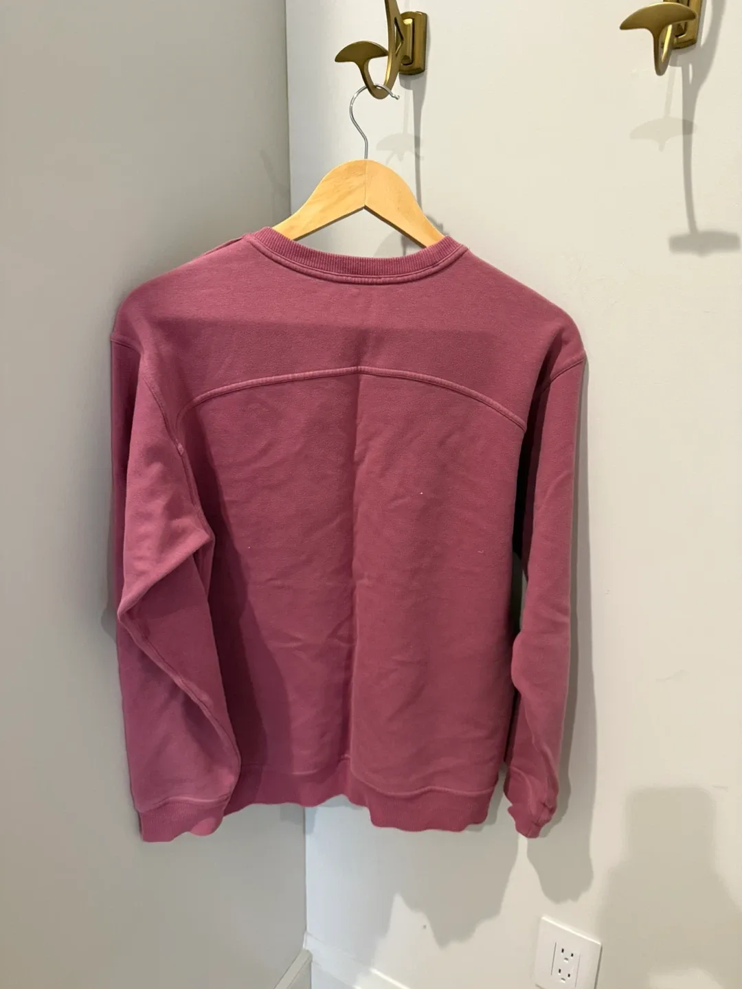 Lululemon - sweatshirts $40 each image indicator(3)