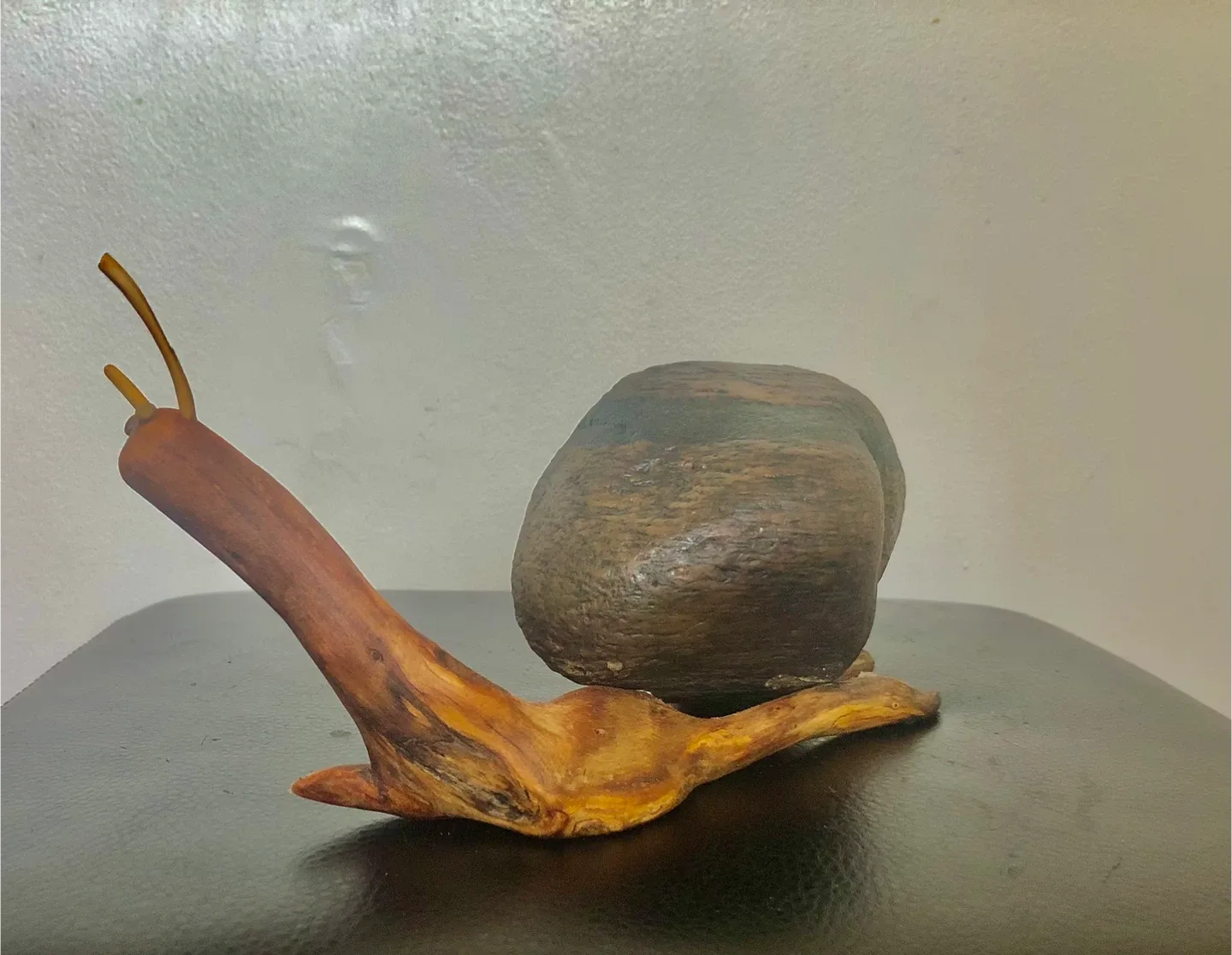 Art made with driftwood and stone image indicator(4)