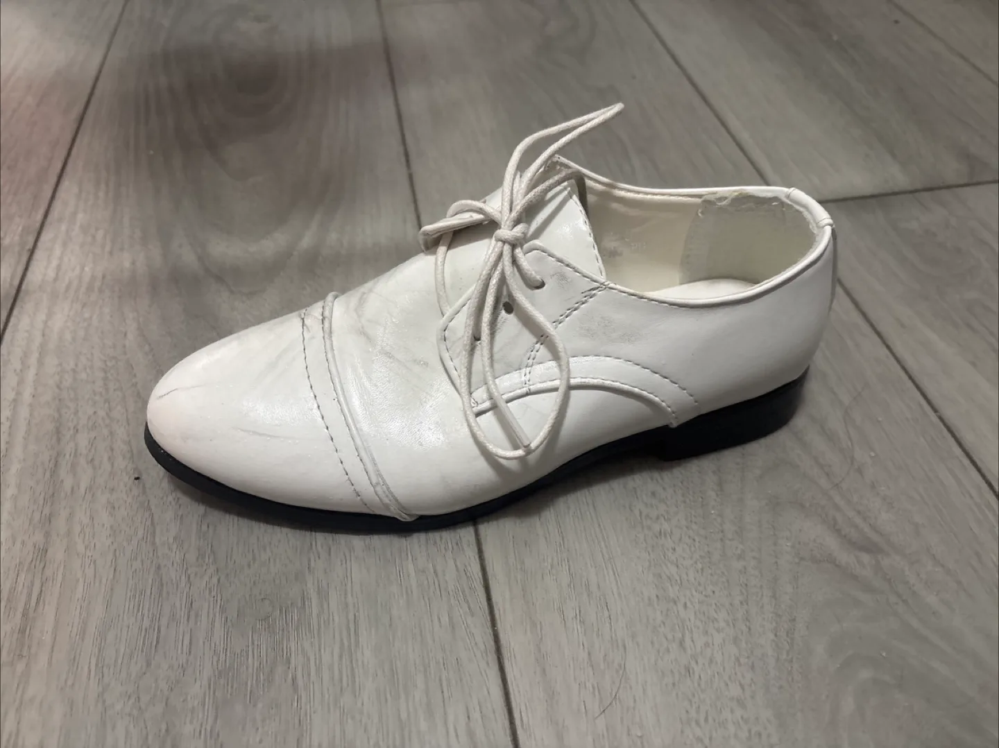 White Dress Shoe boys size 3 thumbnail