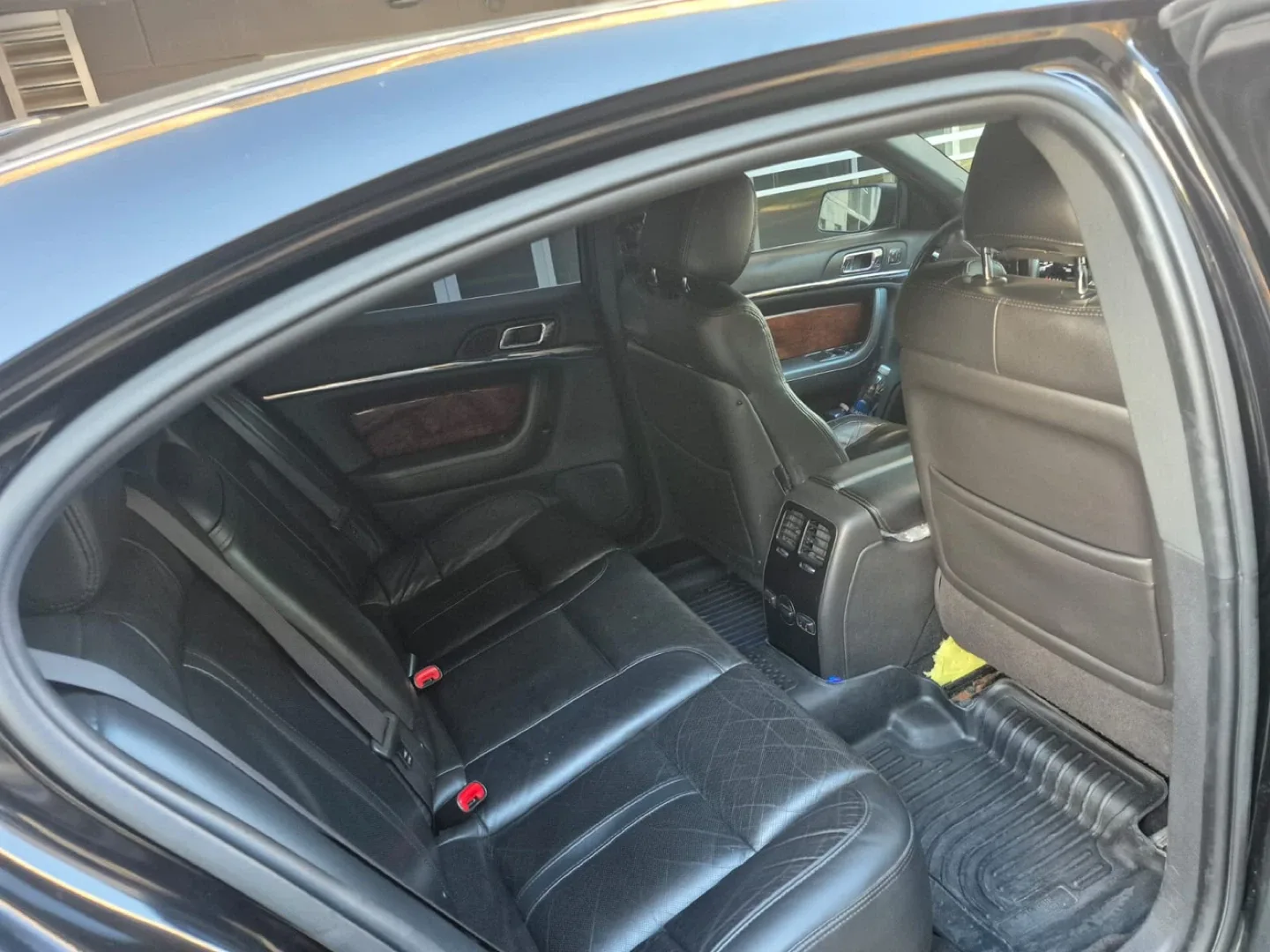 2016 Lincoln MKS AWD Luxury Sedan image indicator(5)