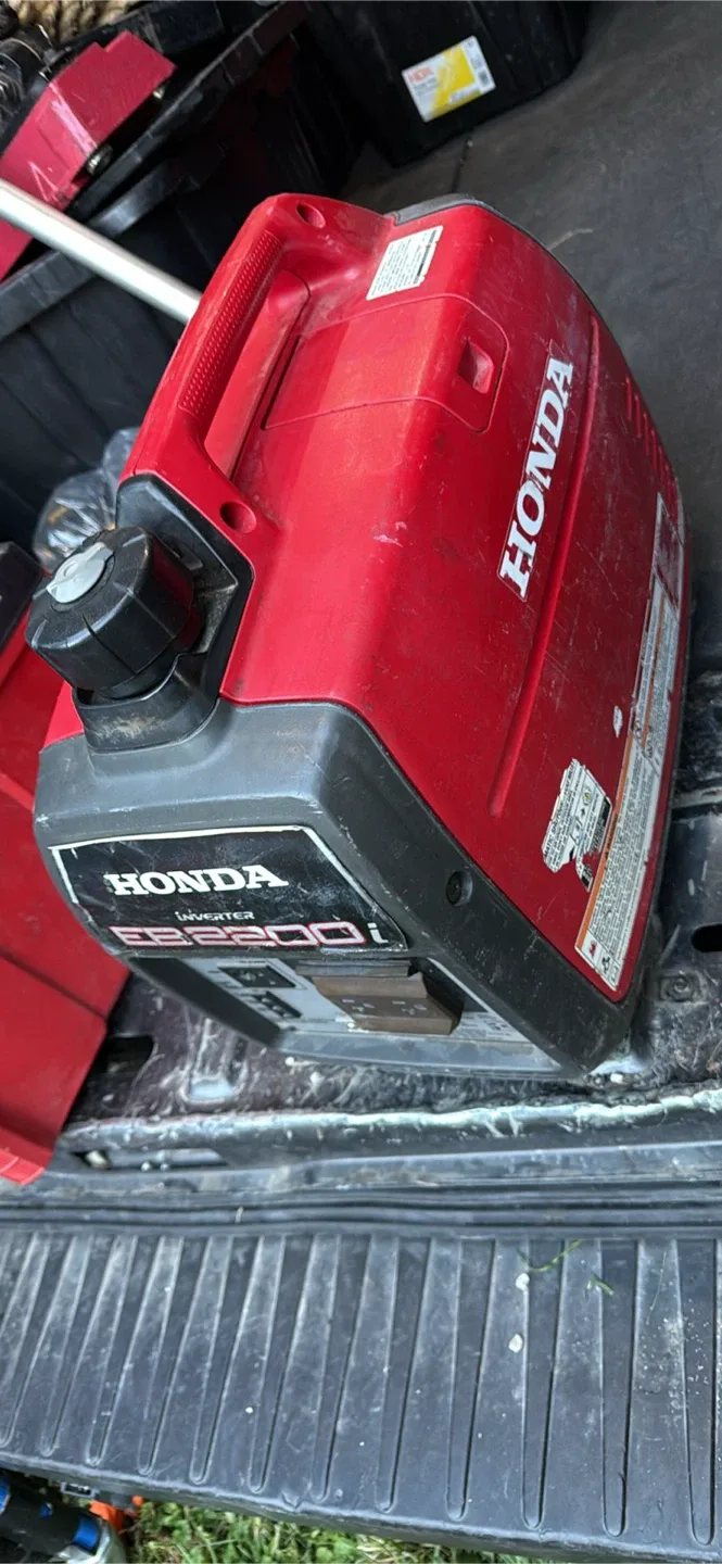 Honda EB2200i Inverter Generator image indicator(2)