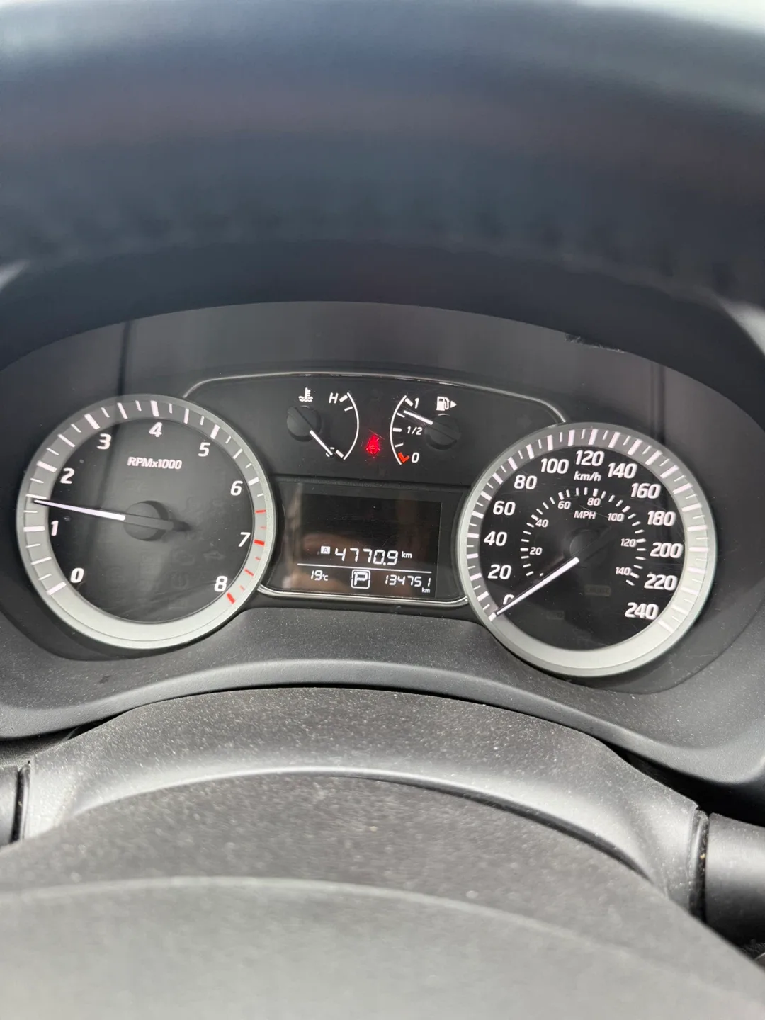 2014 Nissan Sentra image indicator(5)