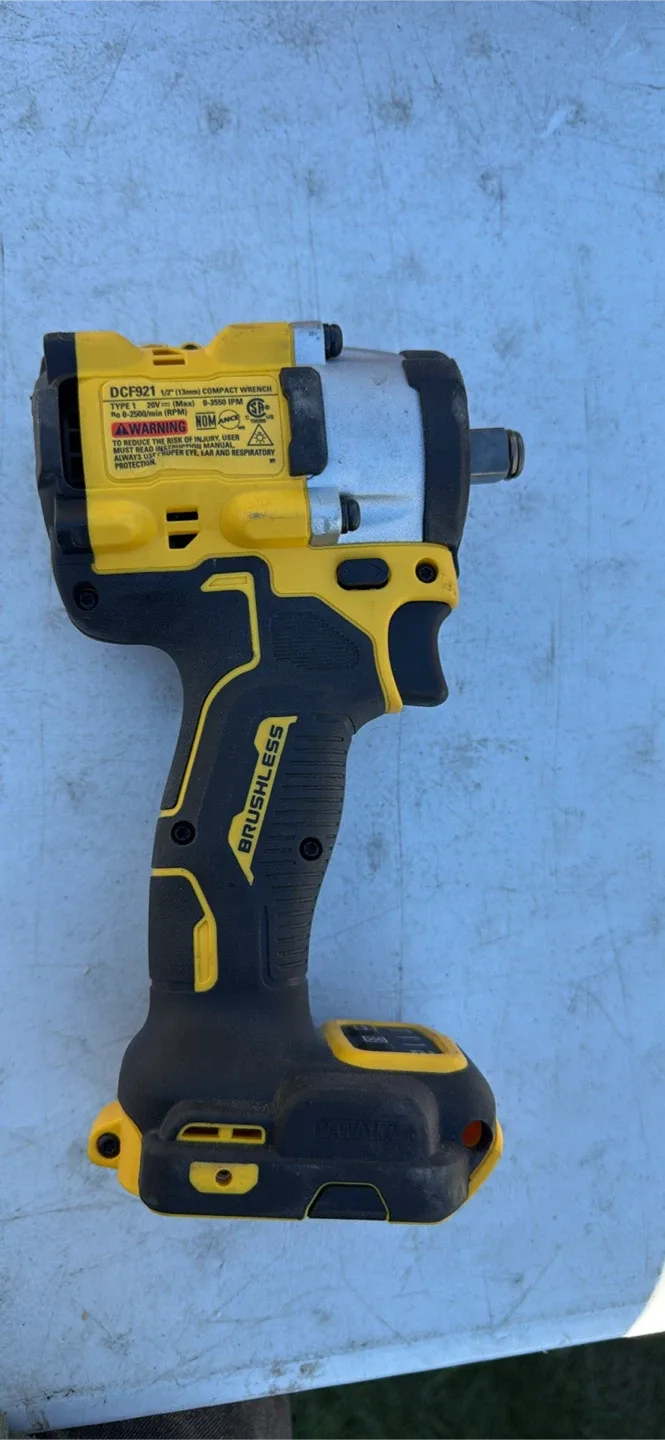 DeWalt DCF921 Impact Wrench - Compact image indicator(2)