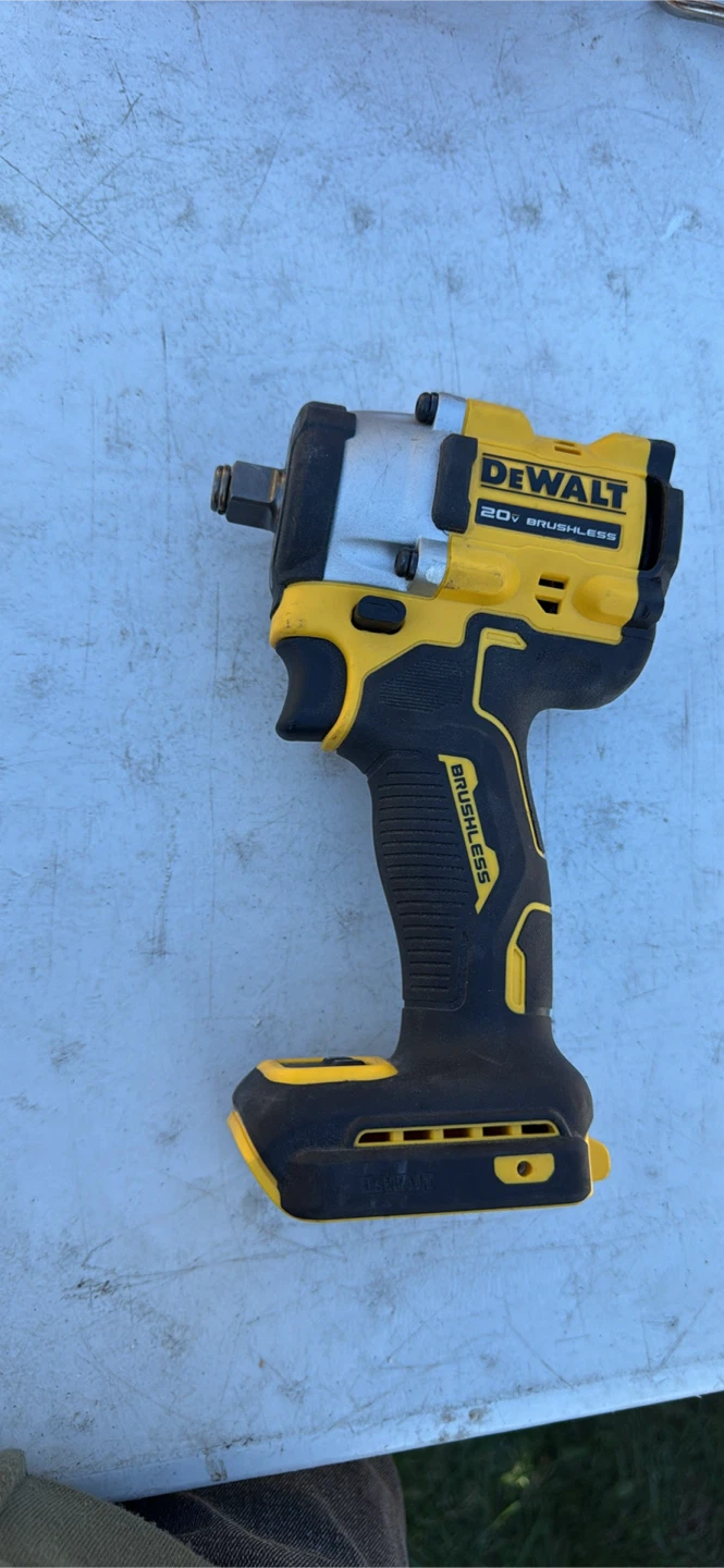 DeWalt DCF921 Impact Wrench - Compact