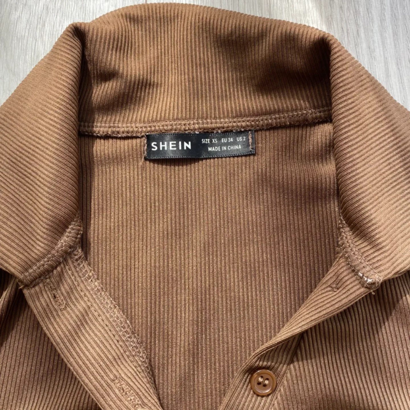 SHEIN Brown Ribbed Polo Shirt (XS) image indicator(3)